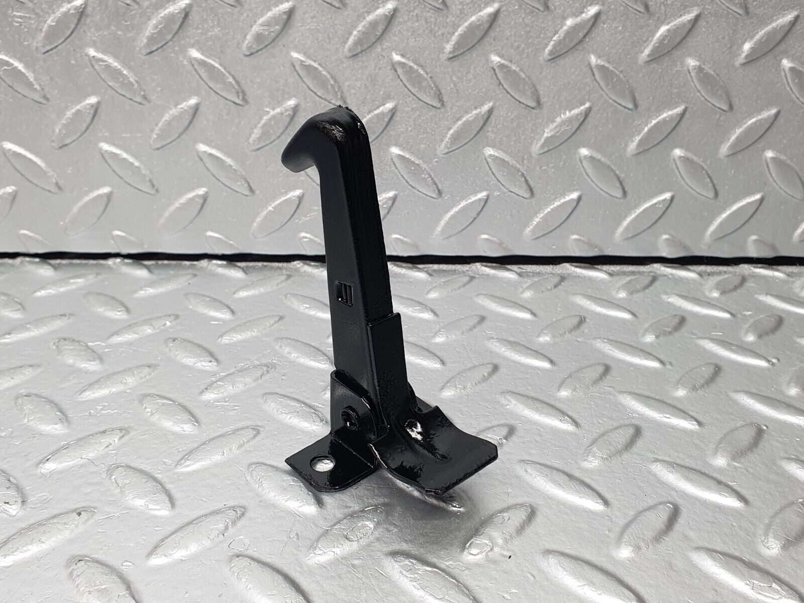 40775 Mercedes-Benz W111 220S Bonnet Safety Latch