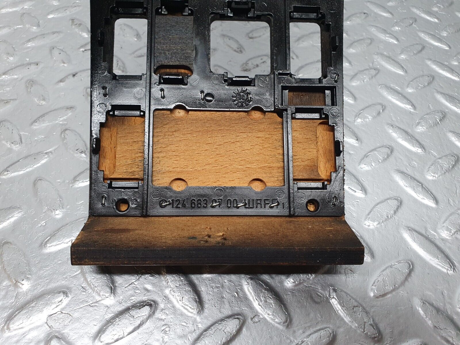 41397 Mercedes-Benz W124 200E Centre Console Wood Panel 1246830700