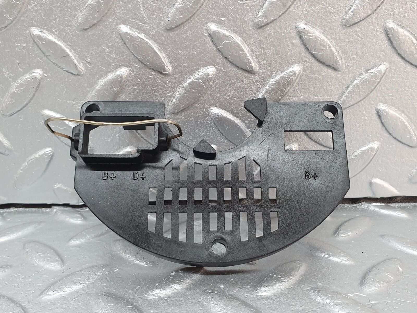 40795 Mercedes-Benz W123 300D Alternator Generator Back Plastic Cover