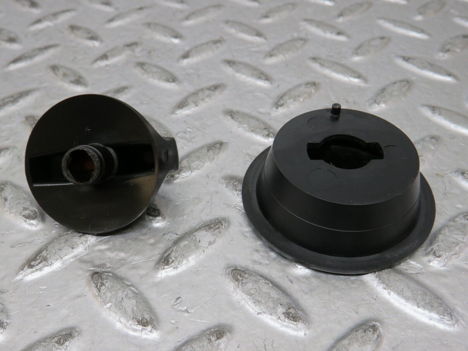 27874 Mercedes-Benz W123 280E Headlight Switch Black Collar And Knob