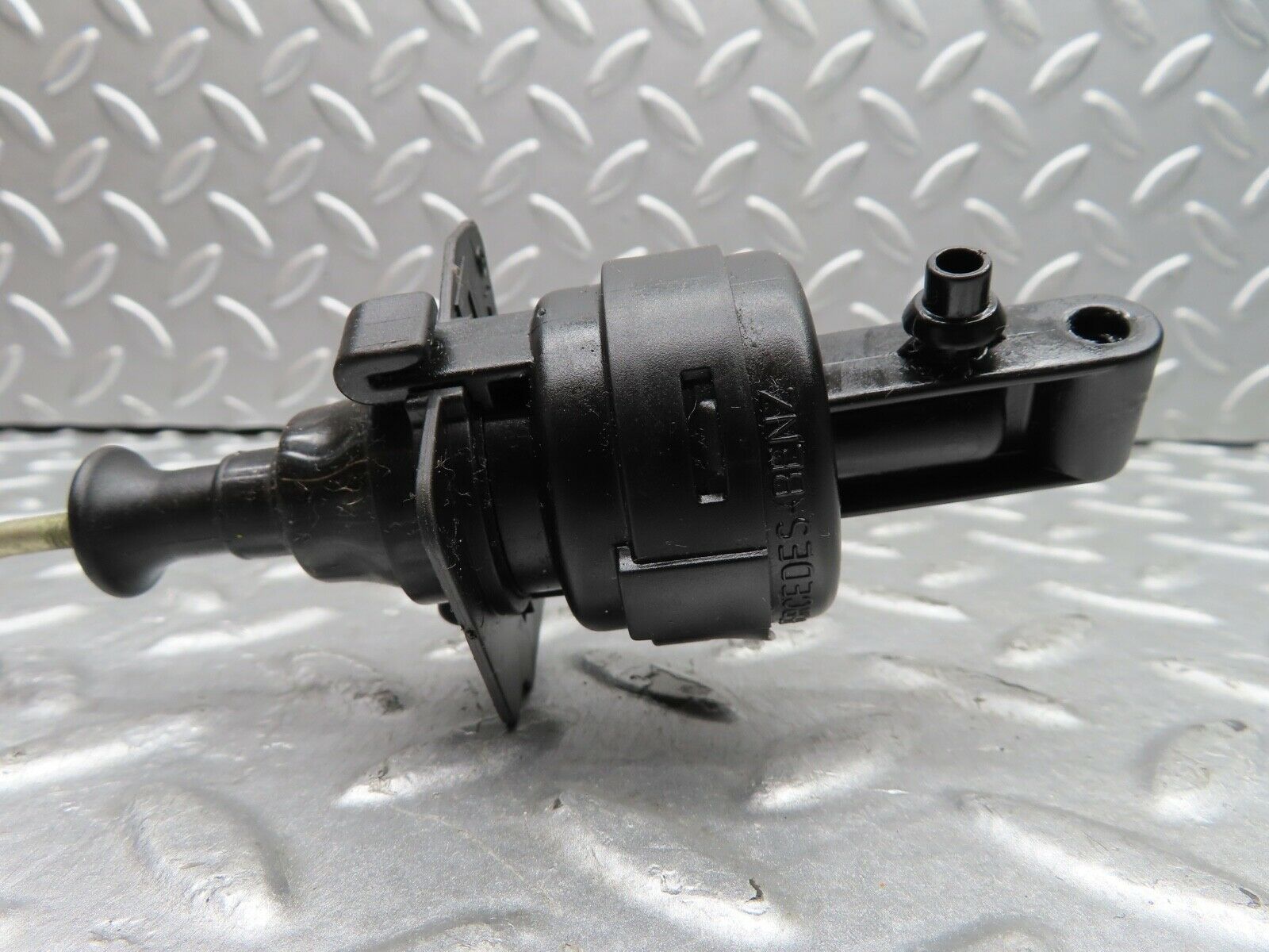 19468 Mercedes-Benz C140 CL420 Coupe Door Lock Vacuum Actuator 1407230411