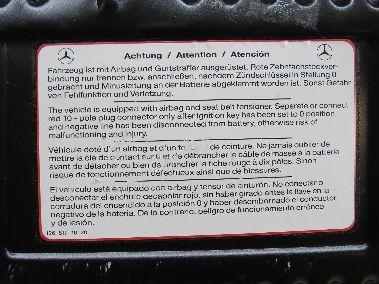 31346 Mercedes-Benz S124 220TE Wagon Front Right Floor Relay Cover 2028171320