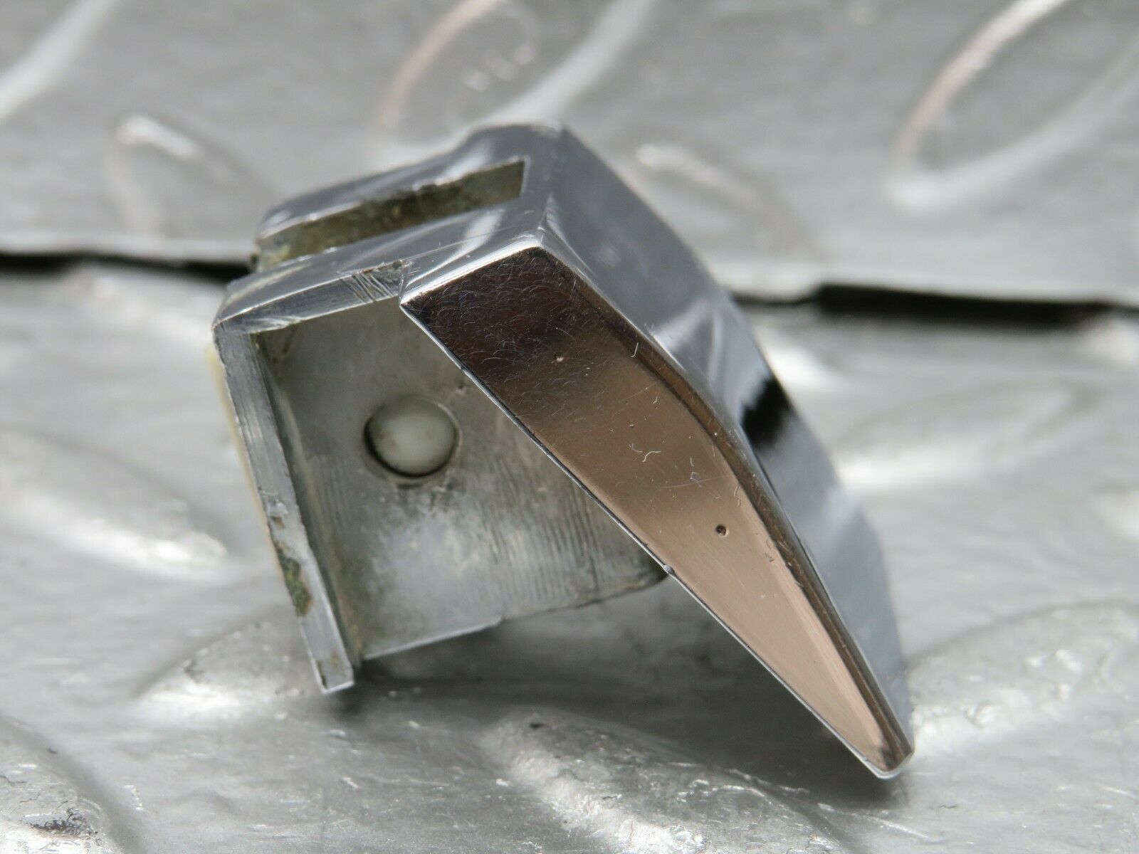 22752 Mercedes-Benz C107 450SLC Coupe Left Door Window Channel Chrome Top