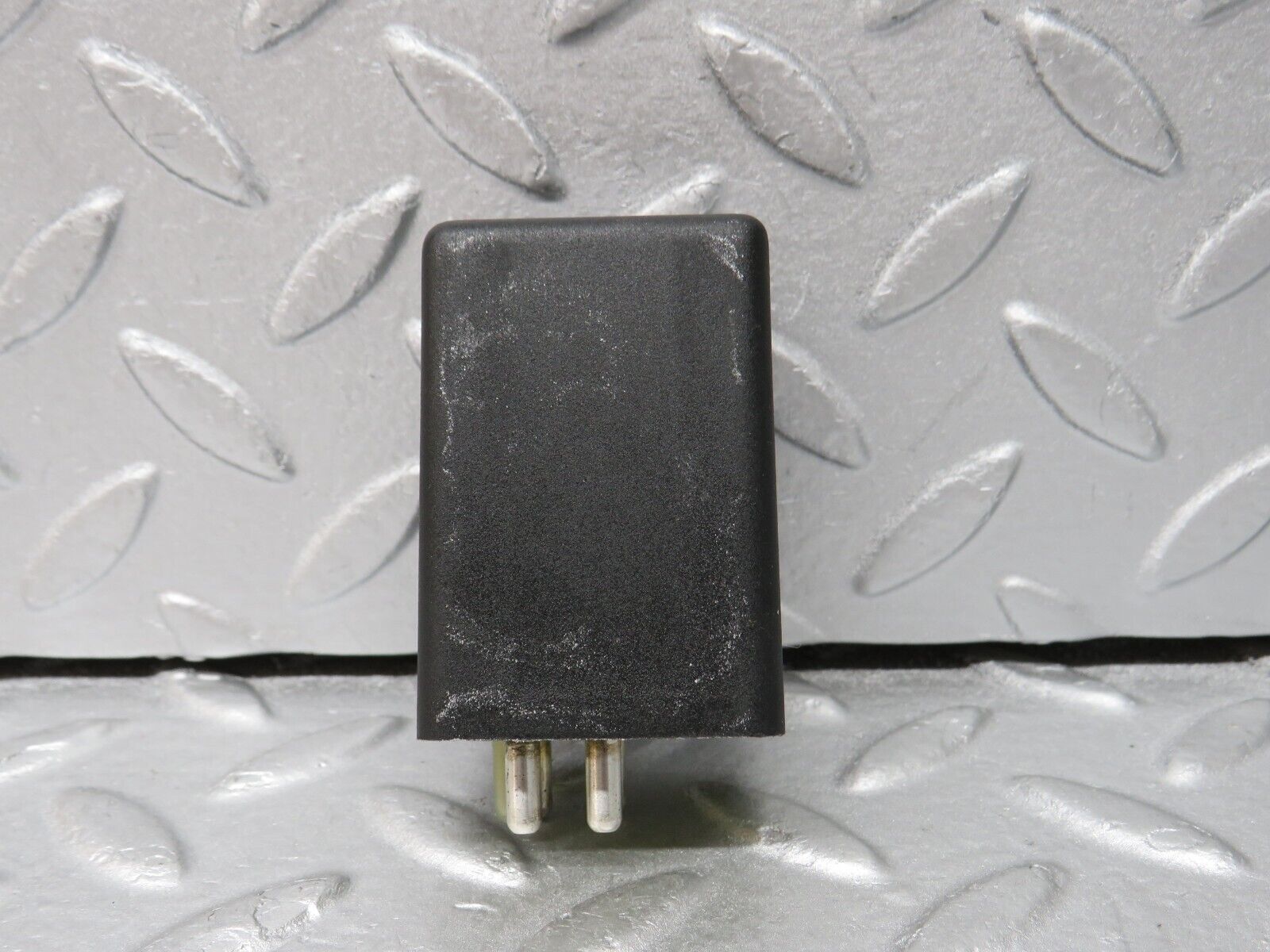 36992 Mercedes-Benz C126 420SEC Coupe Light Control Relay 0055453332