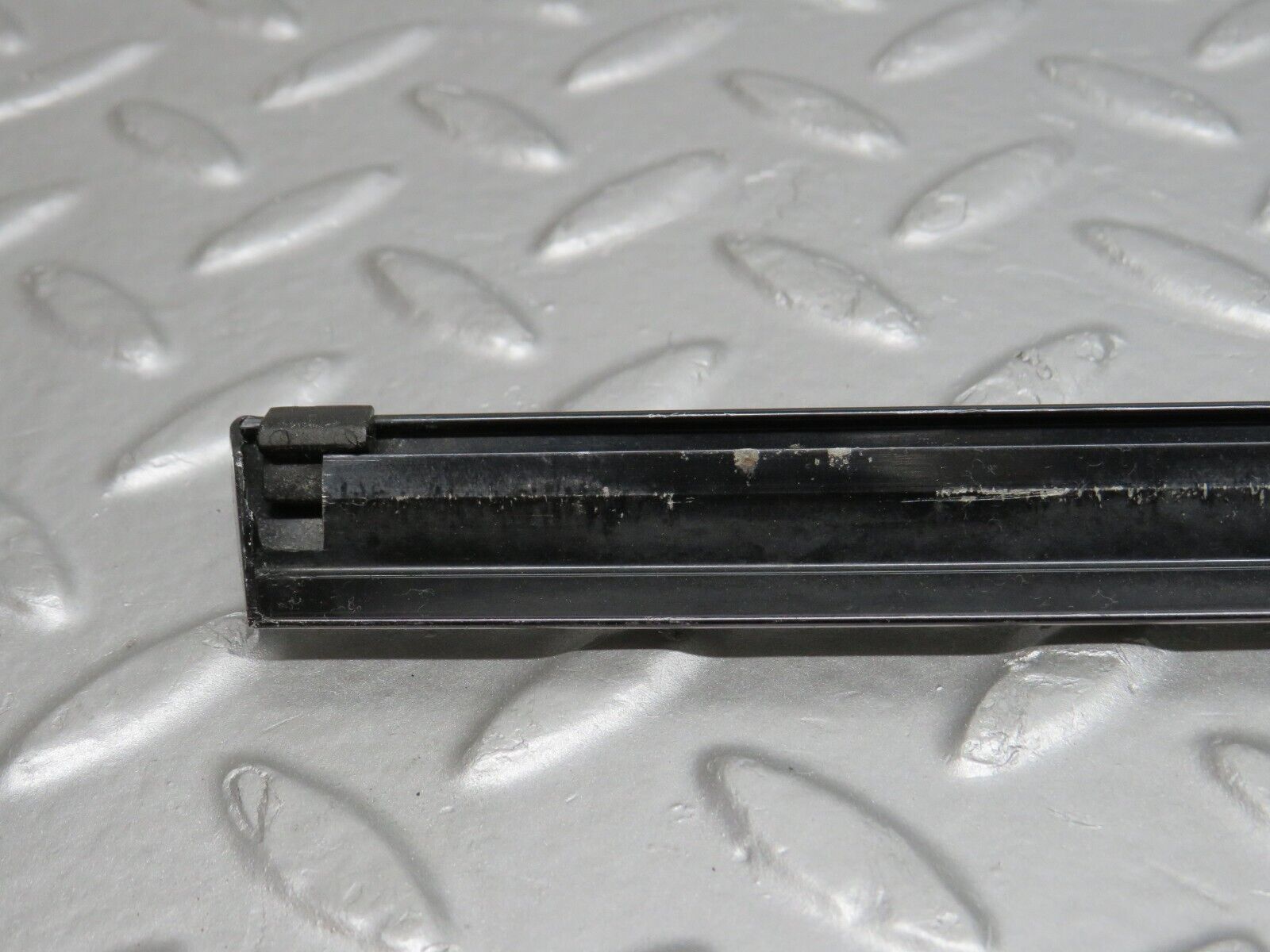 38523 Mercedes-Benz R129 280SL Coupe Right Door Window Moulding Trim