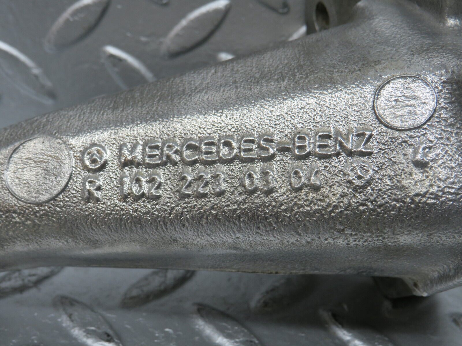 29883 Mercedes-Benz W123 230E Engine Mount Bracket Right Side 1022230304