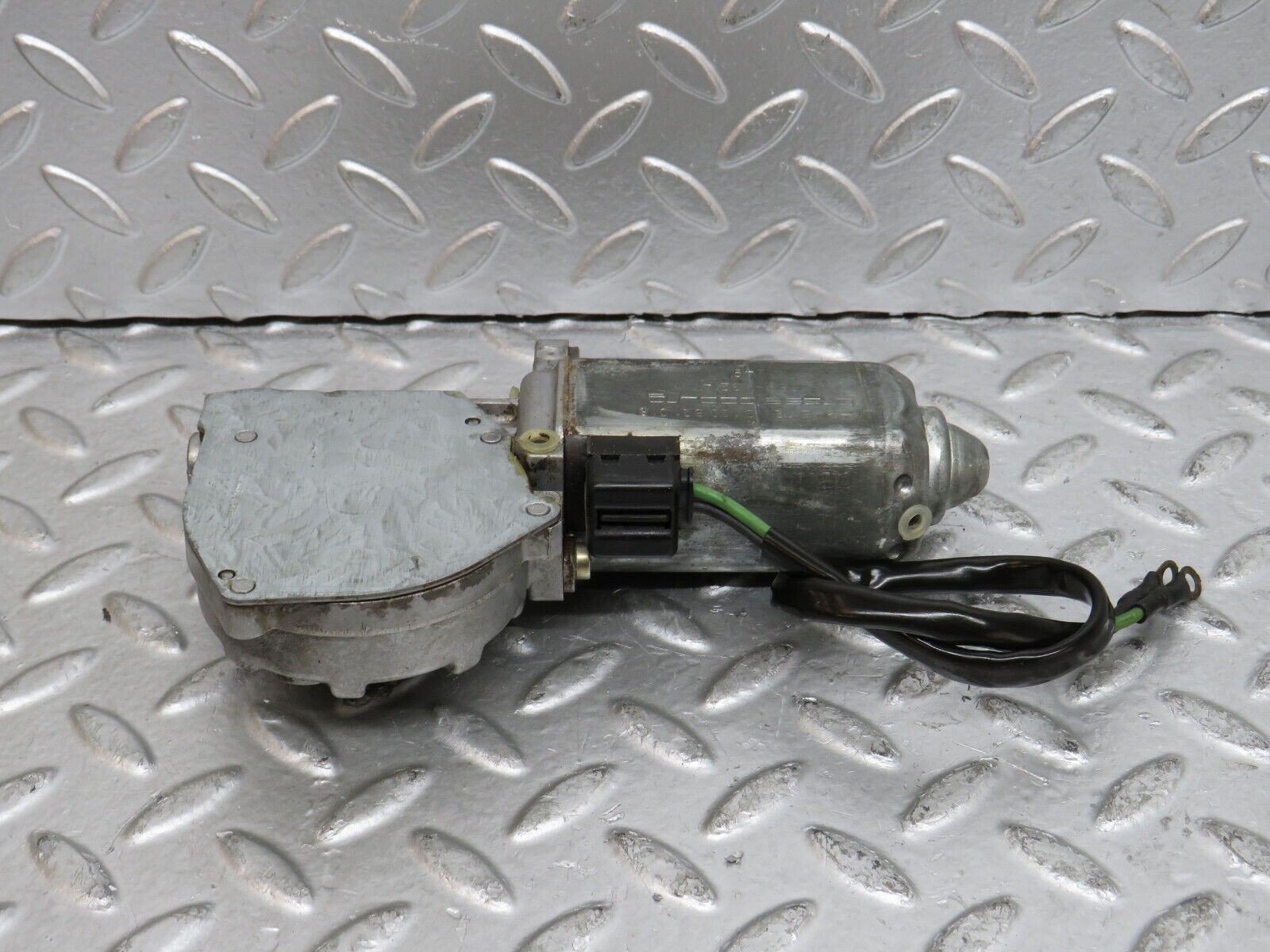 29664 Mercedes-Benz W123 230E Front Left Window Regulator Motor 0130821018