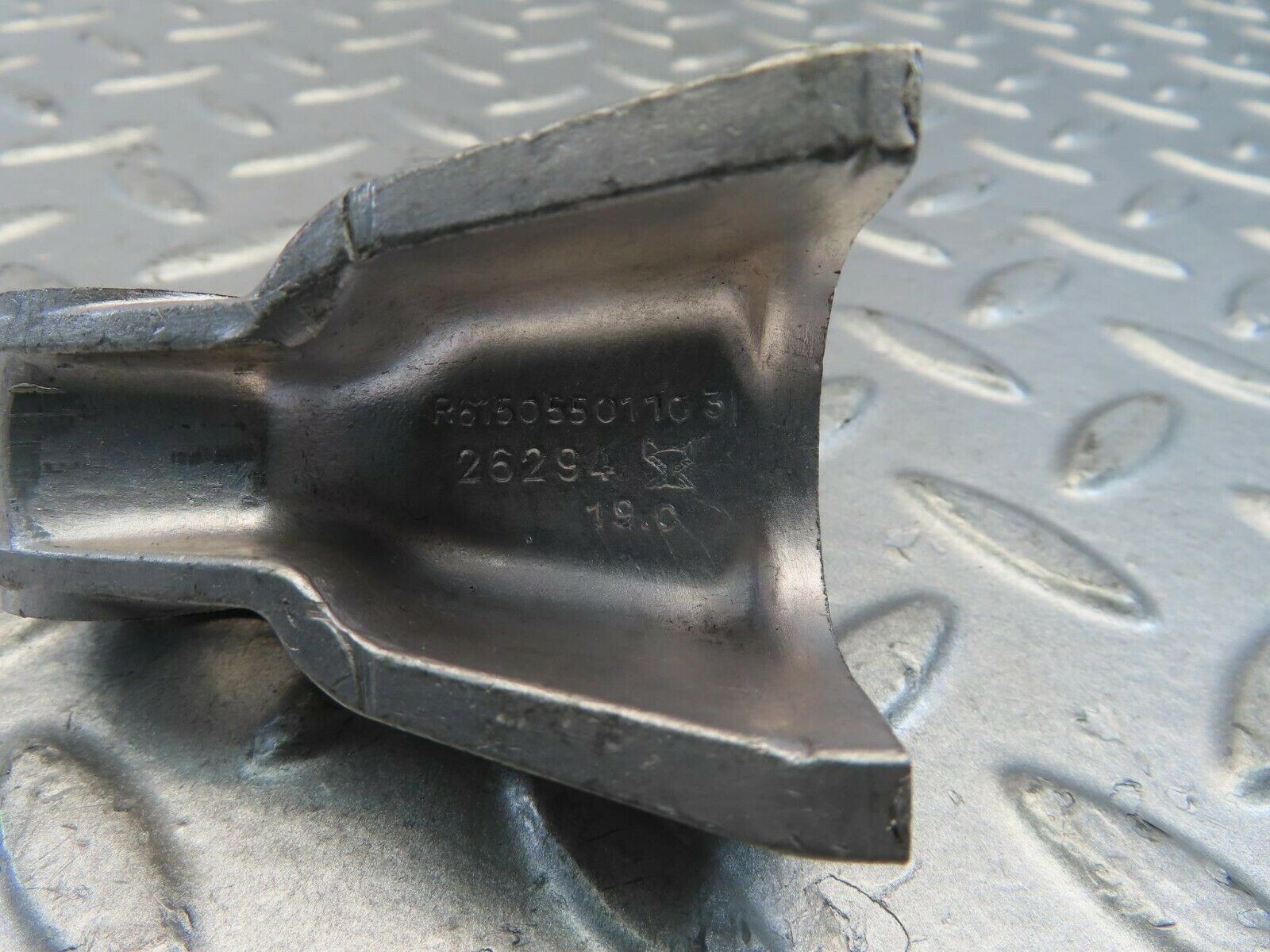 10968 Mercedes-Benz W115 220D Rocker Arm Support 6150550110