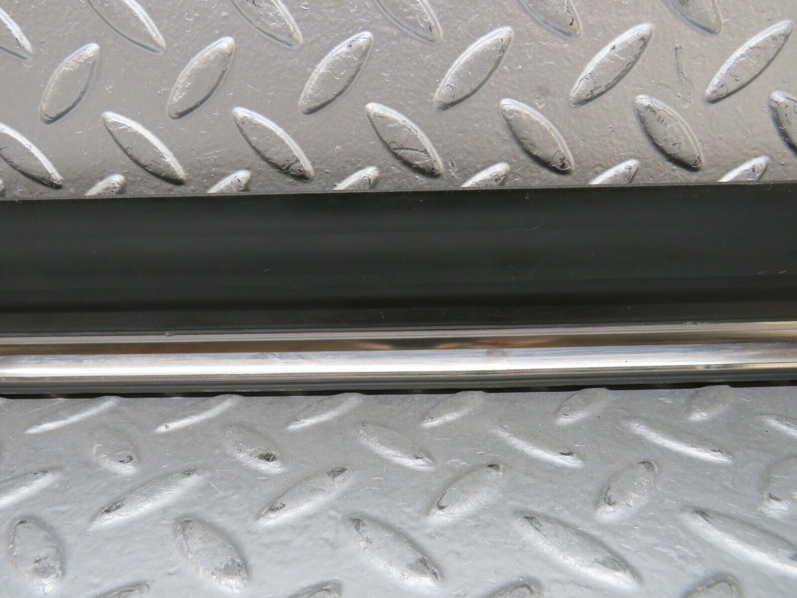 27900 Mercedes-Benz W123 280E Rear Left Door Lower Moulding Trim