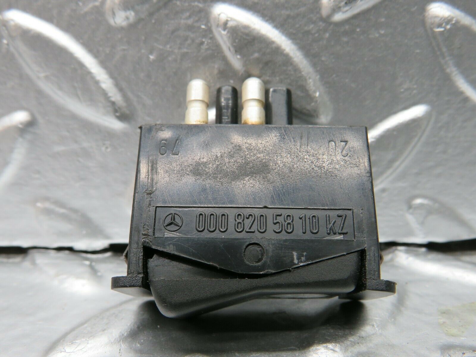 22780 Mercedes-Benz C107 450SLC Coupe Interior Dome Light Switch 0008205810