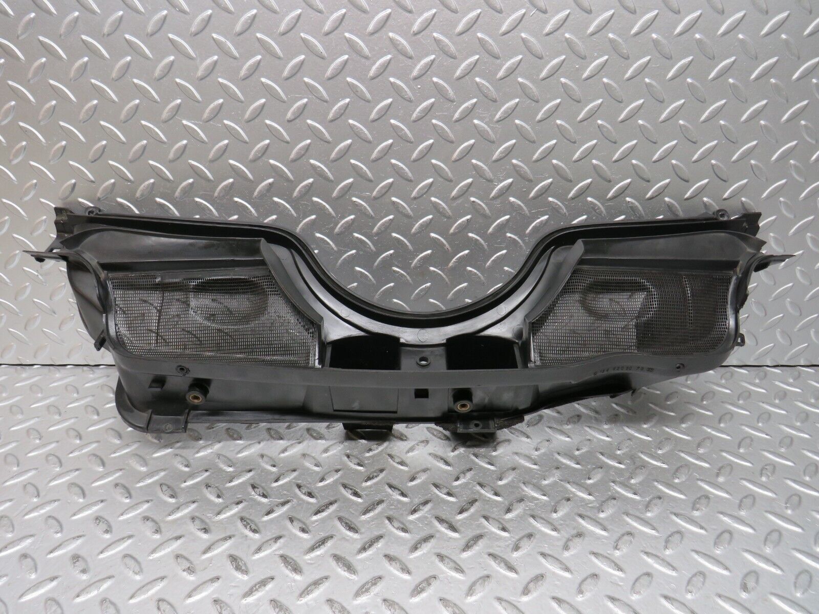 28943 Mercedes-Benz C124 320CE Coupe Wiper Arm Grill Cover Panel 1246203078