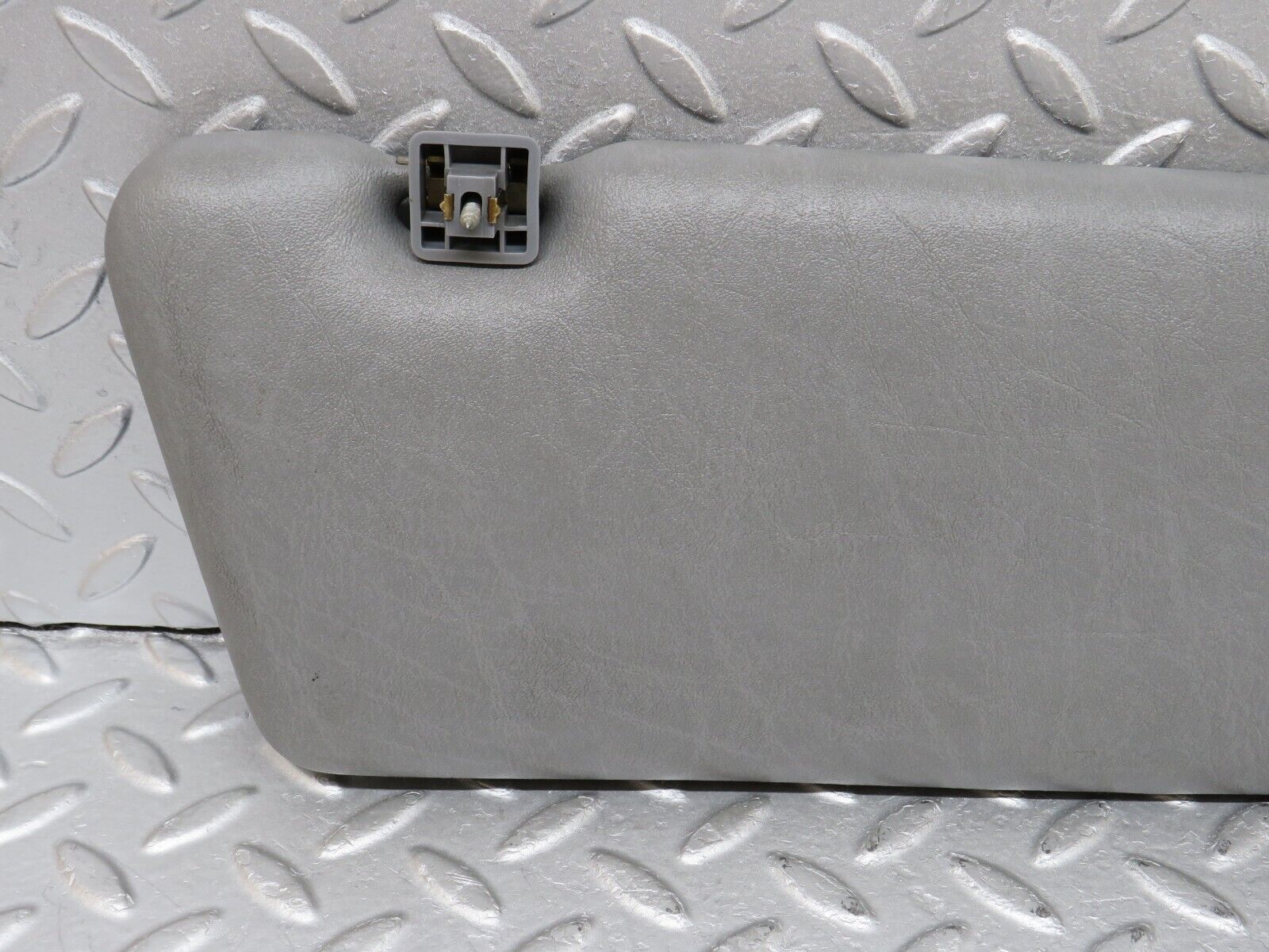 35970 Mercedes-Benz W126 420SE Sun Visor Left Side Grey