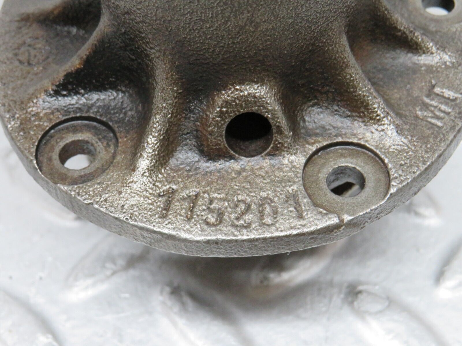 35903 Mercedes-Benz 240D OM616.912 Water Pump 115201