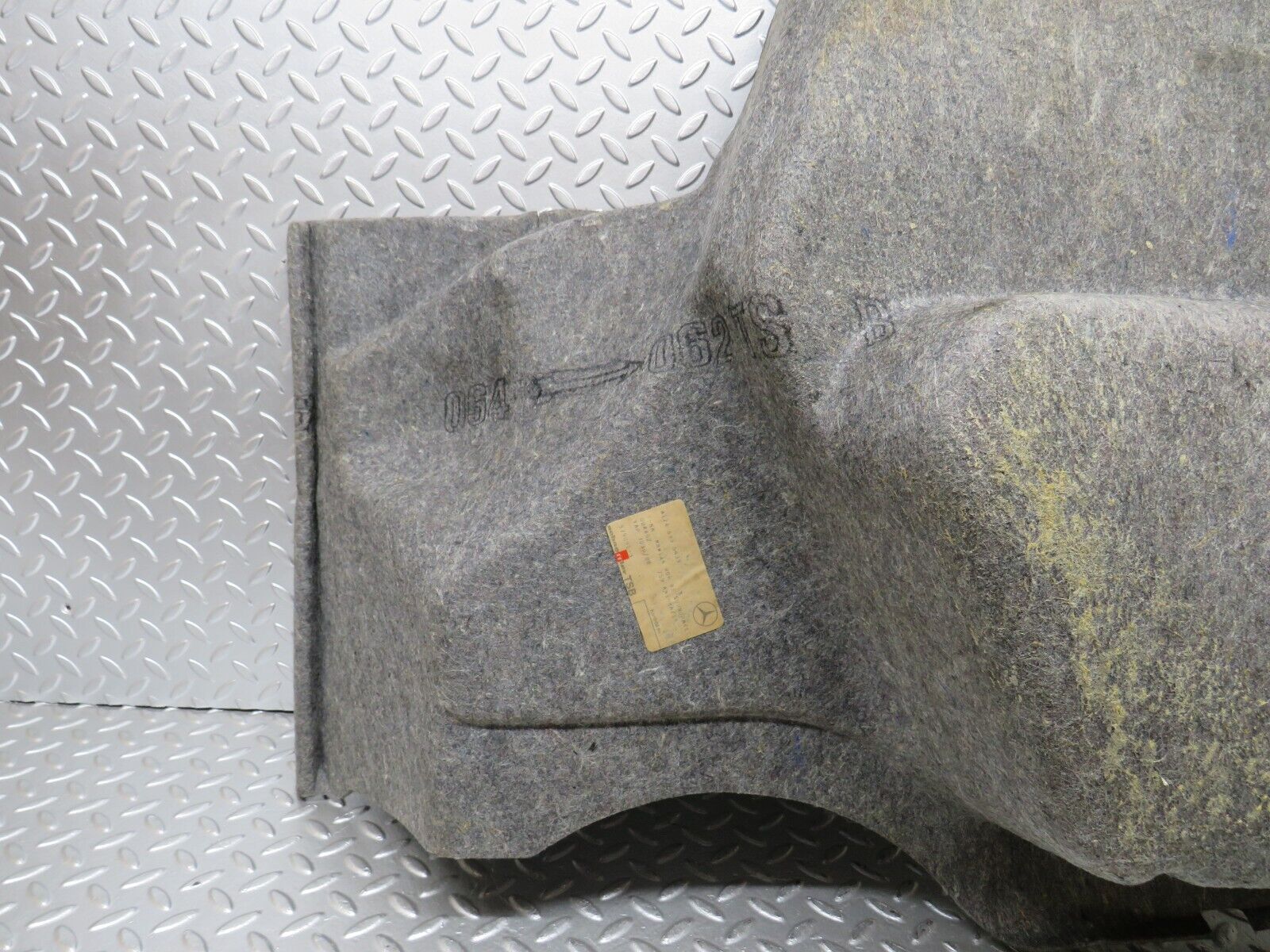 25733 Mercedes-Benz W124 280E Trunk Panel Cover Right 1246935433