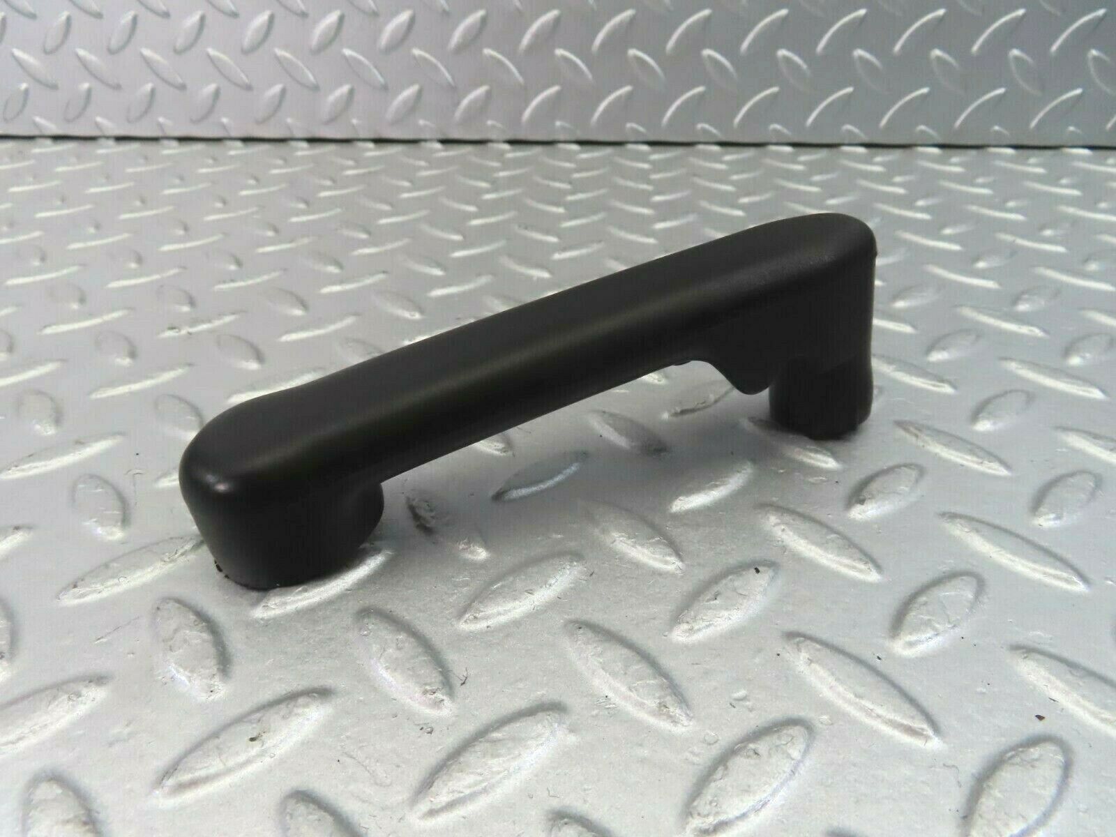 9942 Mercedes-Benz C123 230CE Coupe Crankcase Breather Pipe 1020942682