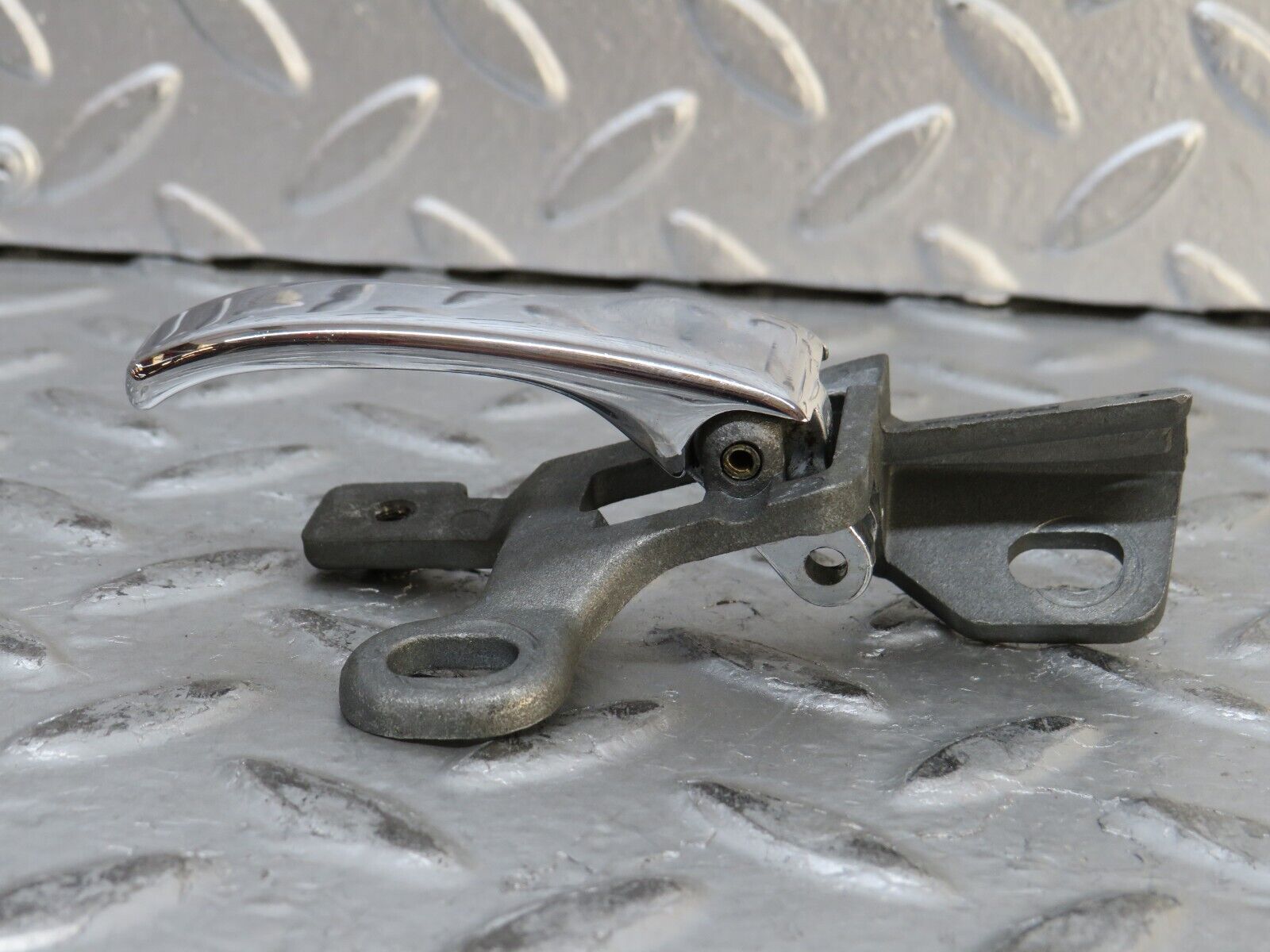 28133 Mercedes-Benz W123 280E Right Interior Door Handle 1237600261