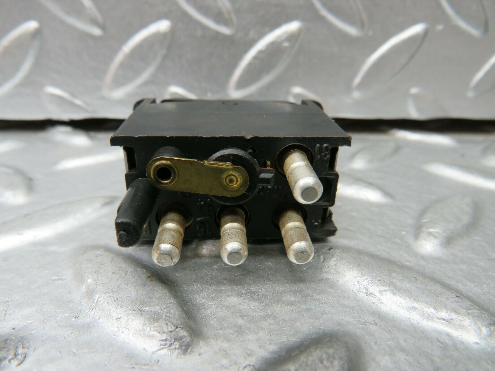 23157 Mercedes-Benz C123 230CE Coupe Rear Window Defroster Switch 0008206110