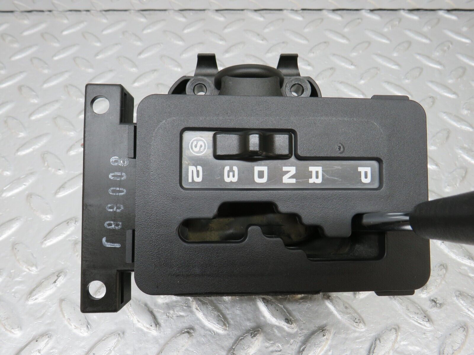 33720 Mercedes-Benz W201 190E 2.0L Automatic Gear Shift Selector 1242670405