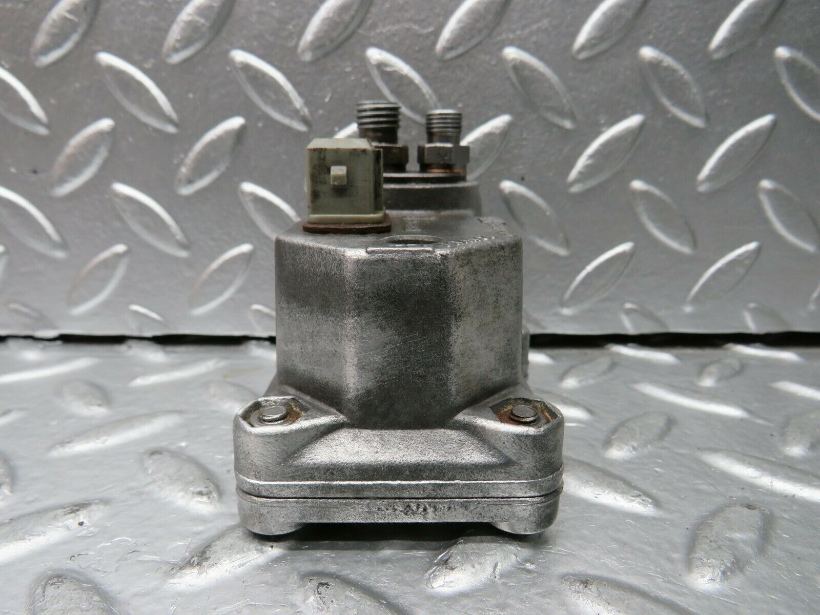 23090 Mercedes-Benz C123 230CE Coupe Warm Up Regulator Bosch 0438140065