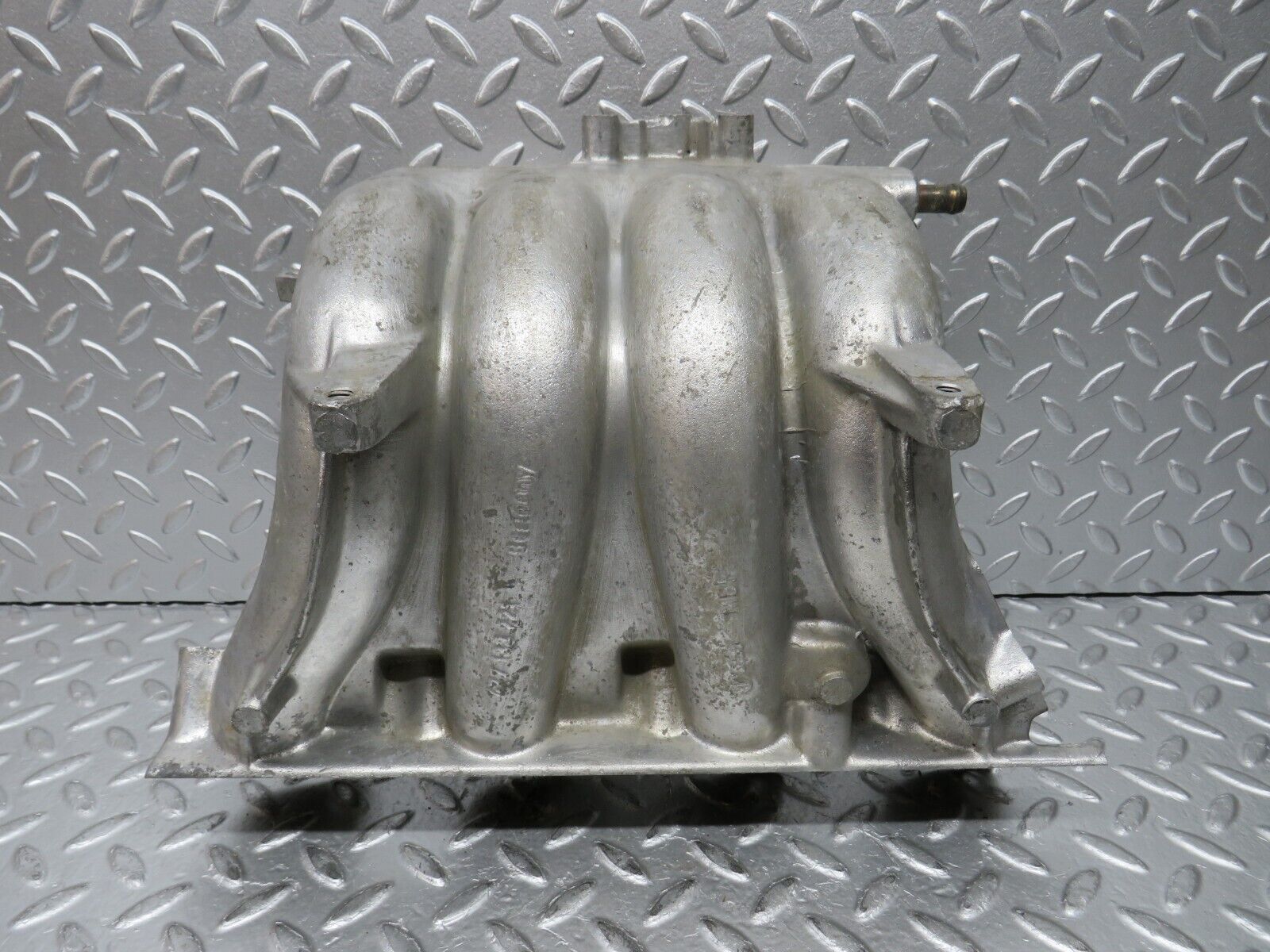 30150 Porsche 924 Intake Manifold 477133221