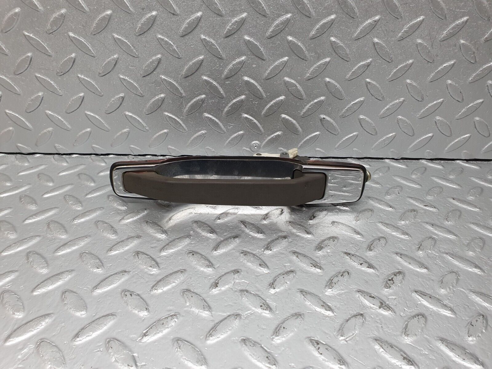 41081 Mercedes-Benz W126 300SE Rear Right Exterior Door Handle