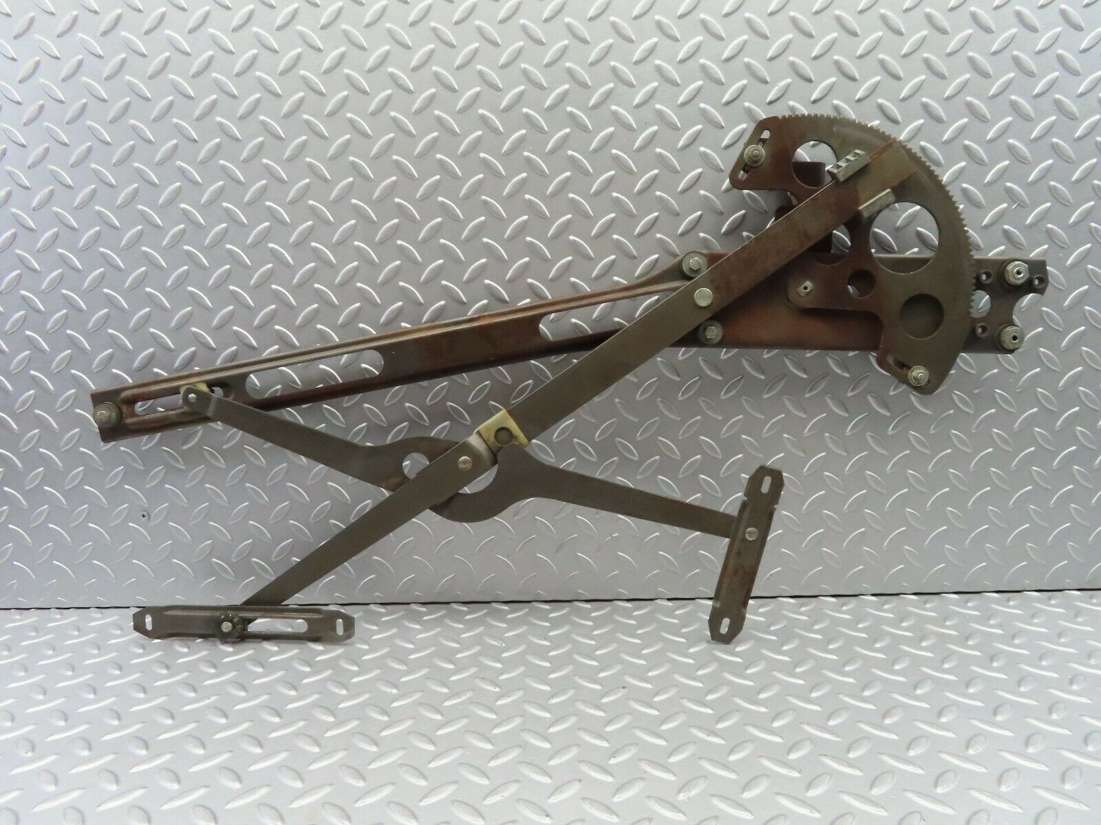 7168 Mercedes-Benz C107 350SLC Coupe Front Left Power Window Regulator