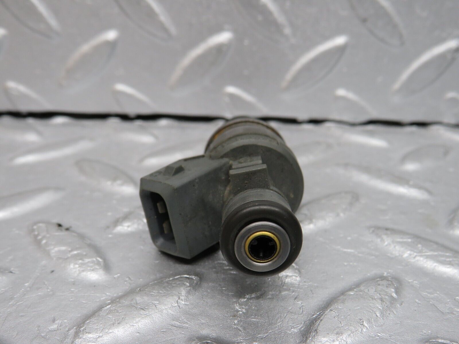 38651 Mercedes-Benz R129 280SL Coupe Fuel Injector Bosch 0000787323 0280155209