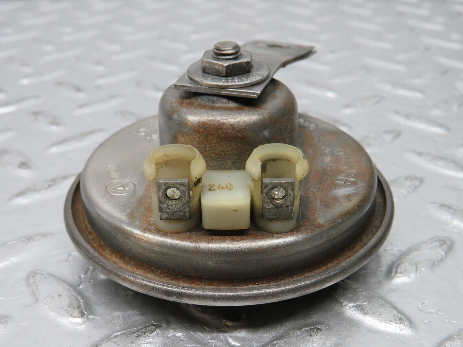 30871 Mercedes-Benz W201 190E 2.0L Horn Bosch 20016