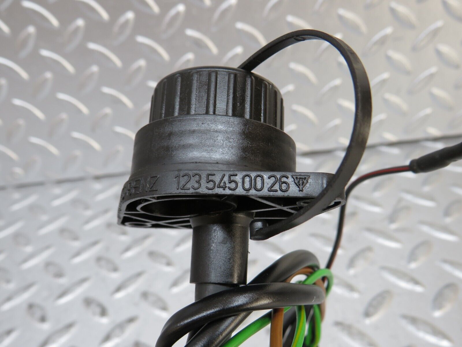 27155 Mercedes-Benz W123 280E Diagnostic Connector 1235450026