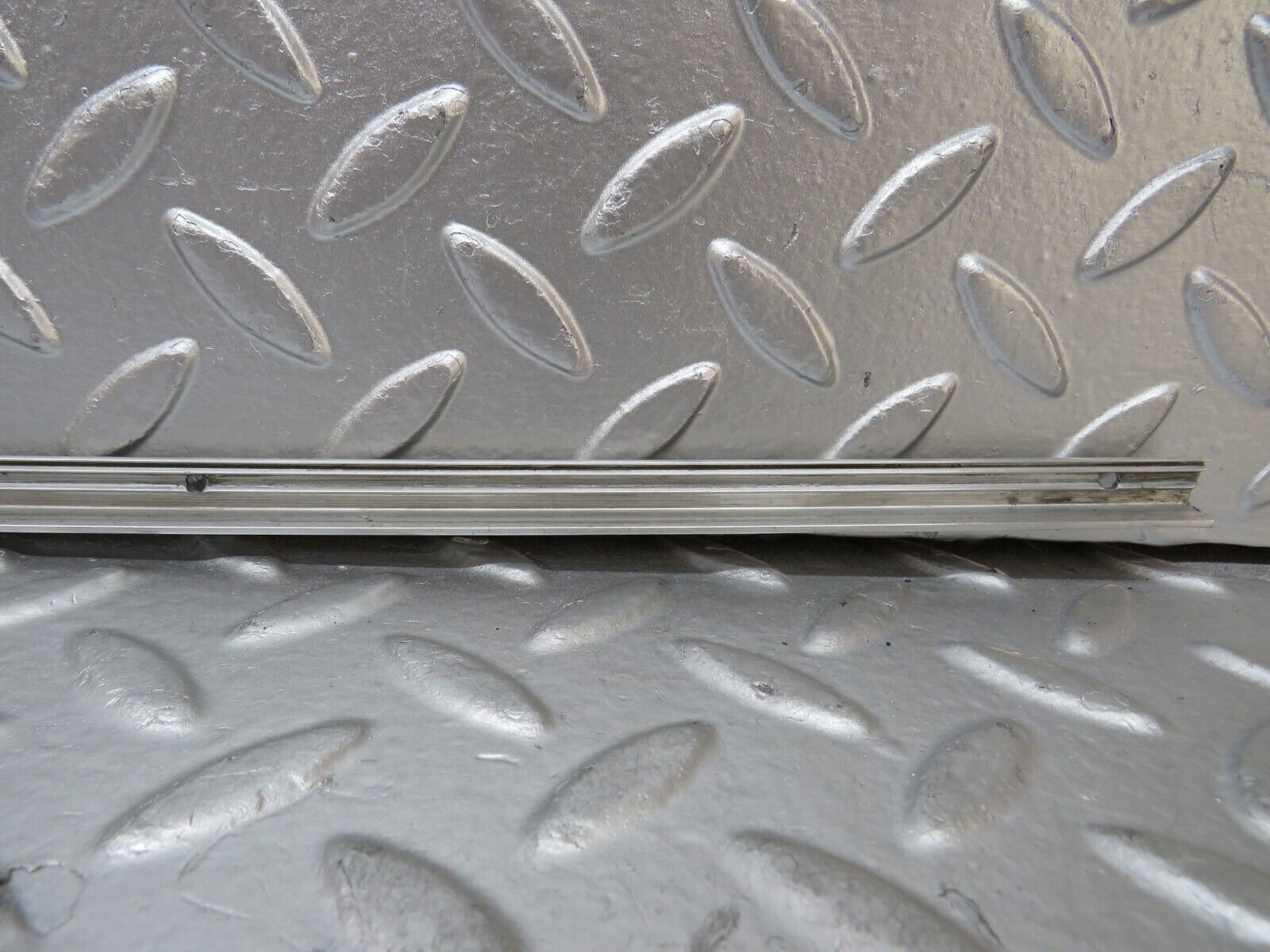 29607 Mercedes-Benz W124 230E Sunroof Trim