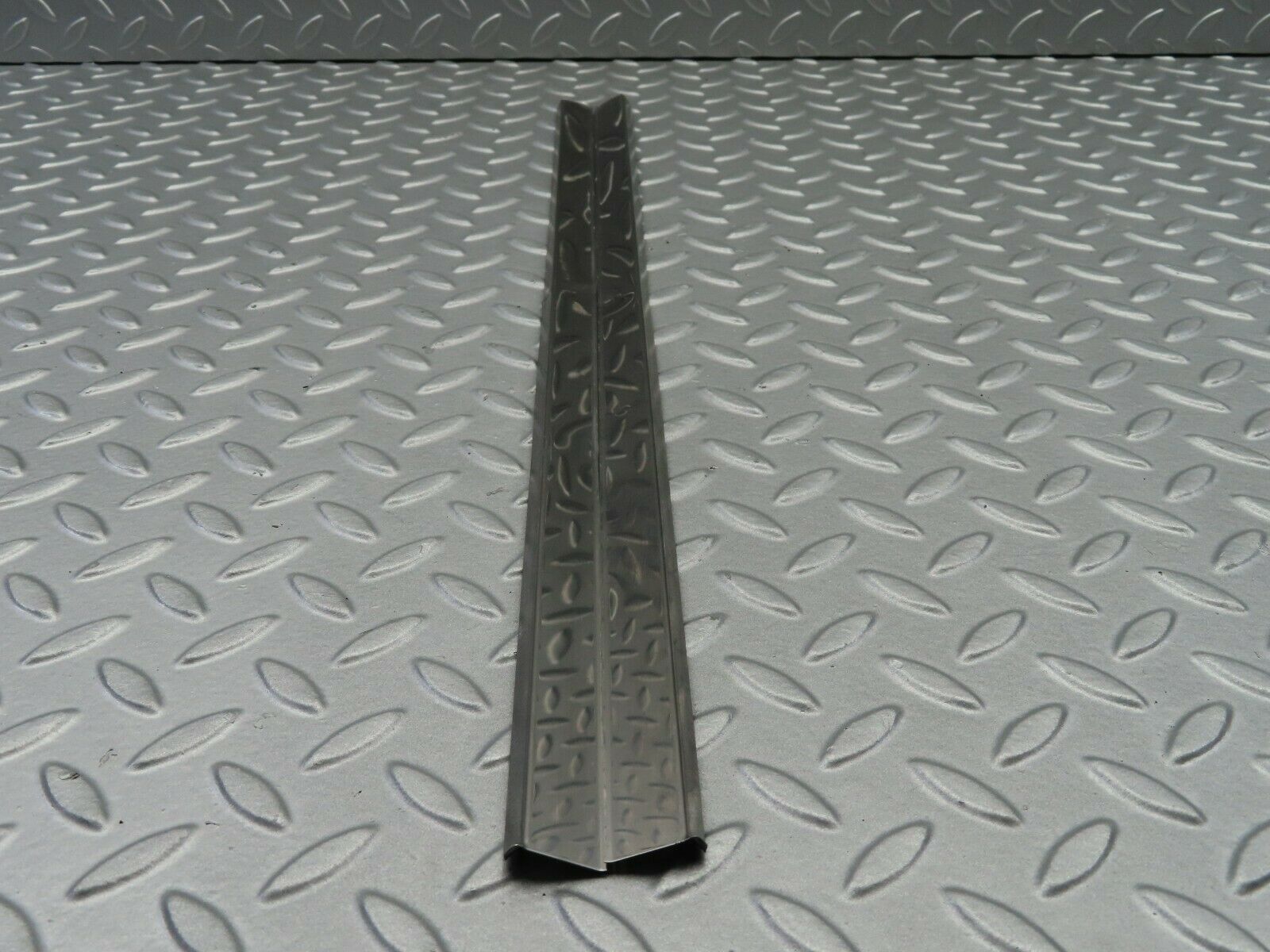 6847 Mercedes-Benz S124 E220 Wagon Sunroof Sliding Guide Rail Left And Right