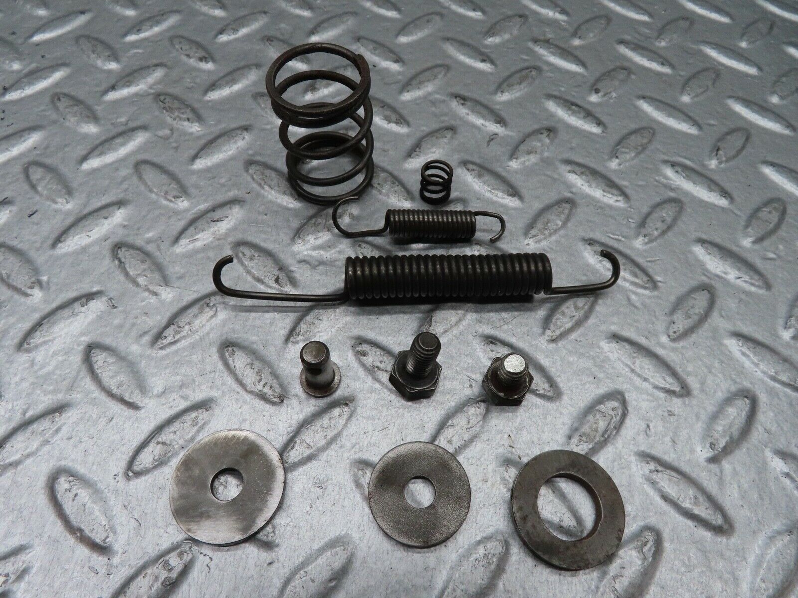 18304 Mercedes-Benz W111 220SE Coupe Rear Right Brake Shoe Accessory Set