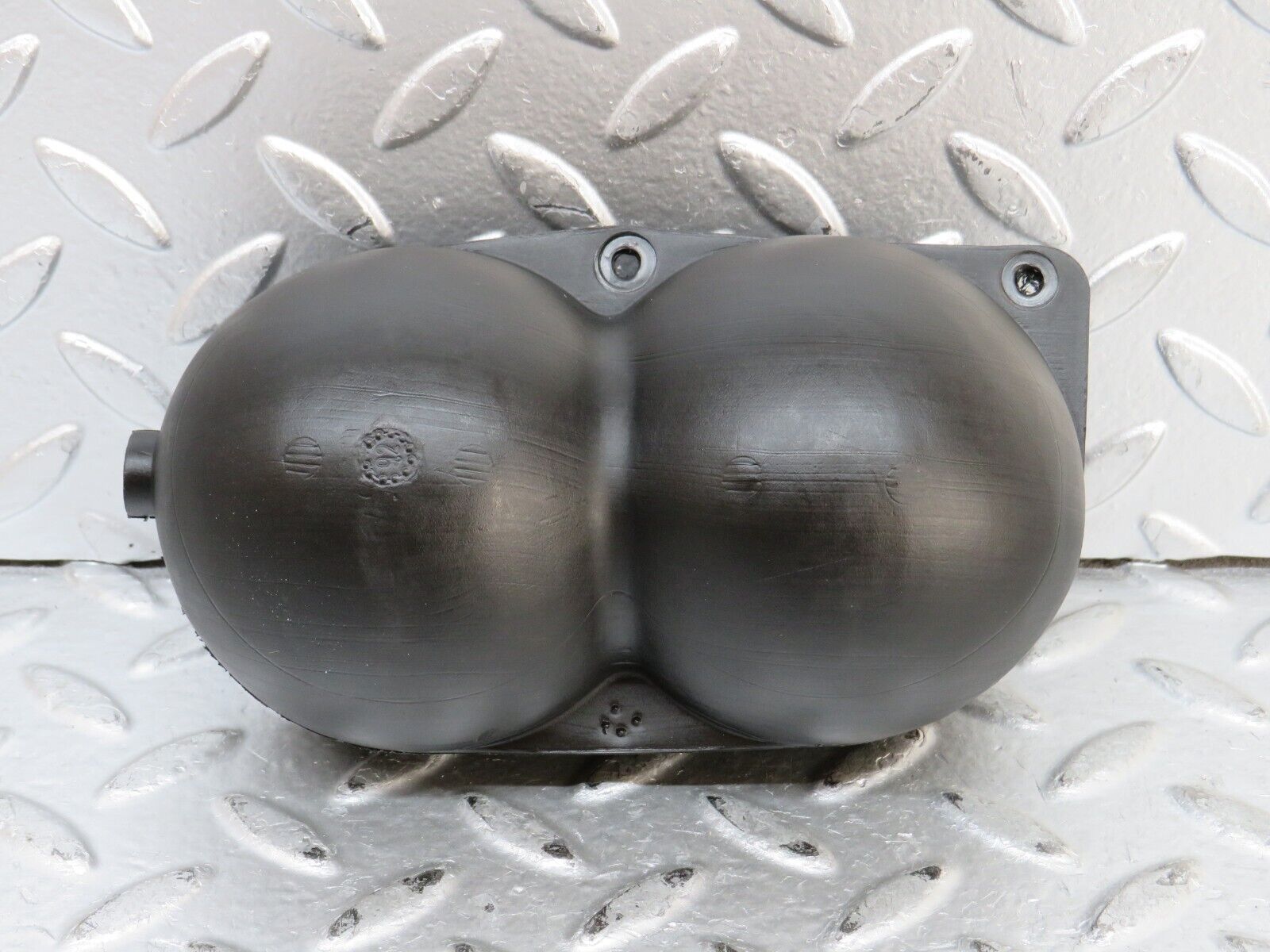 26513 Mercedes-Benz C124 220CE Coupe Vacuum Reservoir