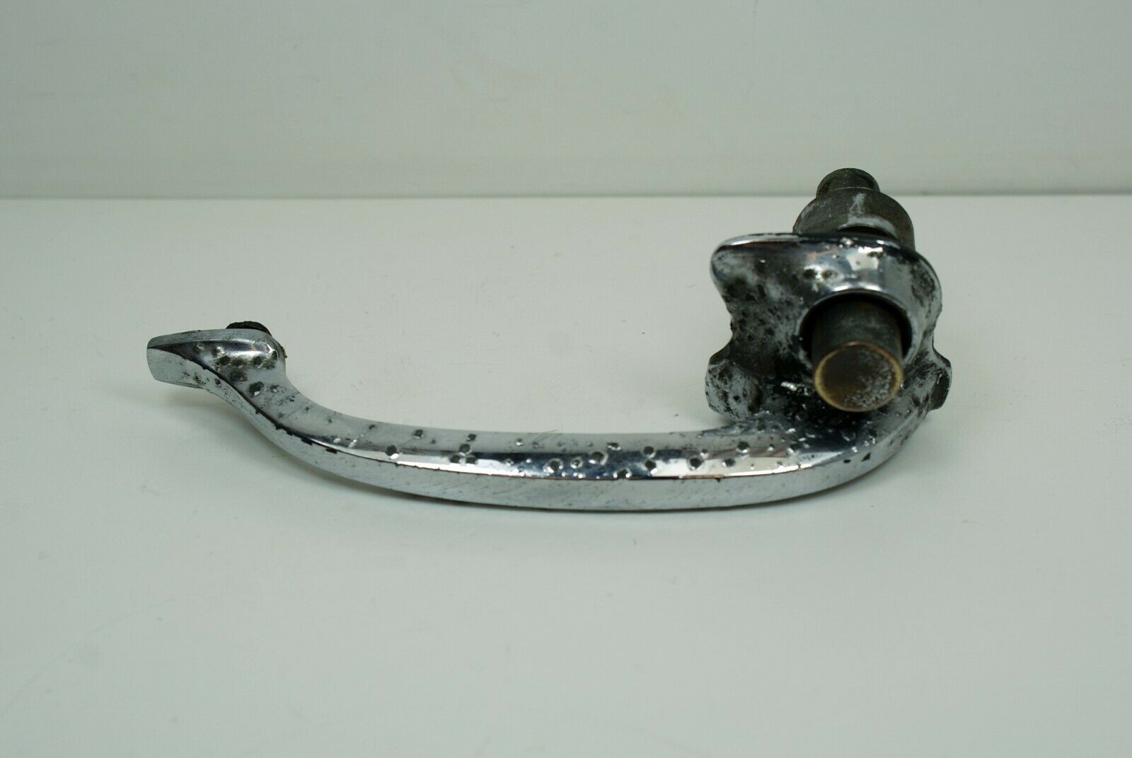 2068 Mercedes-Benz W105 219 PONTON Rear Right Door Handle