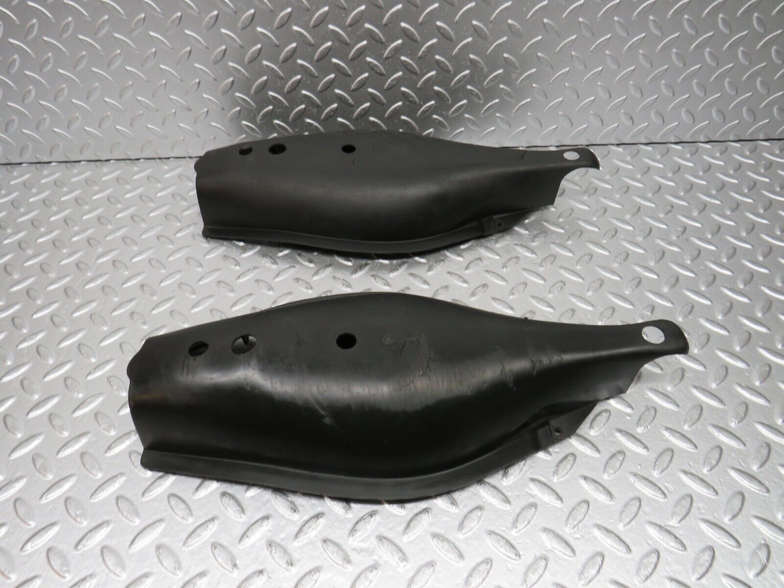 31592 Mercedes-Benz W201 190LE 1.8L Rear Control Arm Cover Pair 1293520188