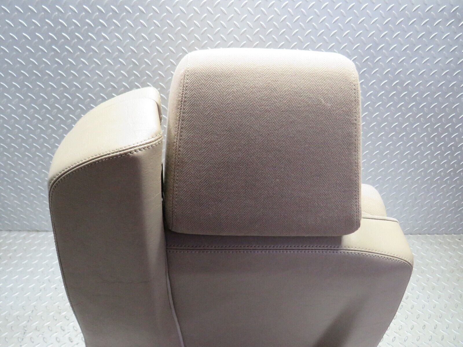 38320 Mercedes-Benz R129 280SL Coupe Electric Front Left Seat Beige