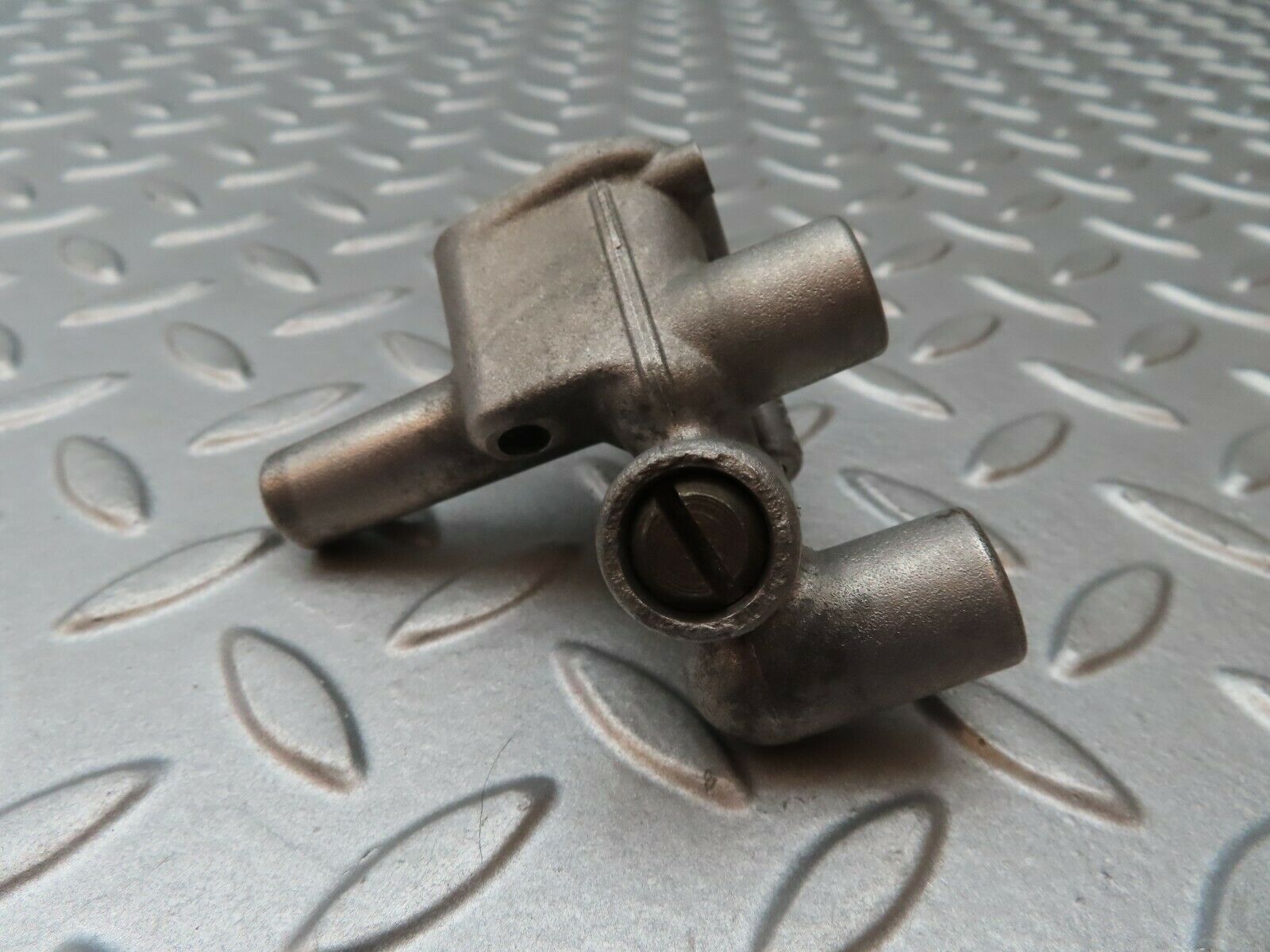 4390 Mercedes-Benz W123 230E Idle Control Valve 1020940512