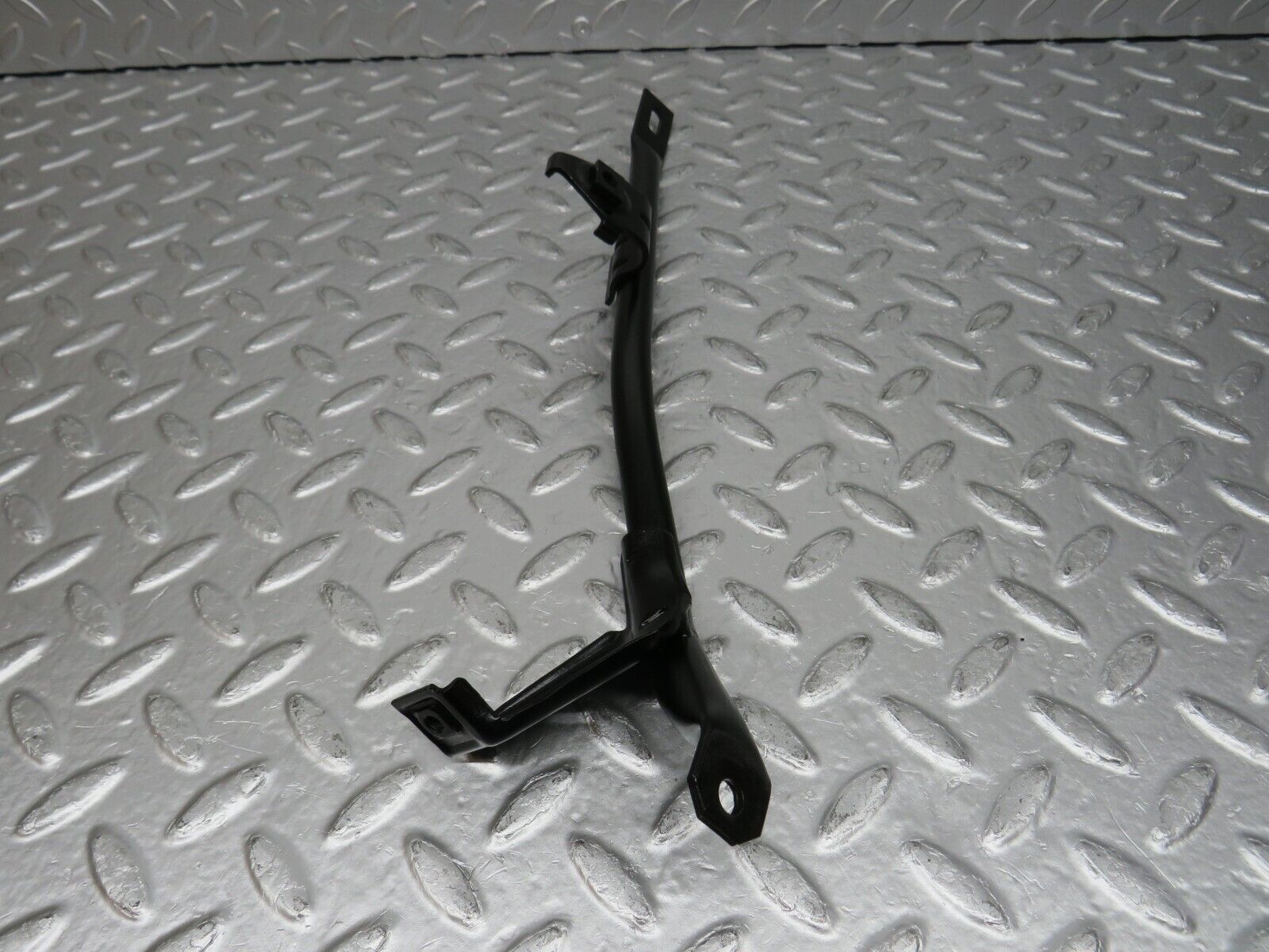 32540 Mercedes-Benz S124 300TE Wagon Horn Bracket