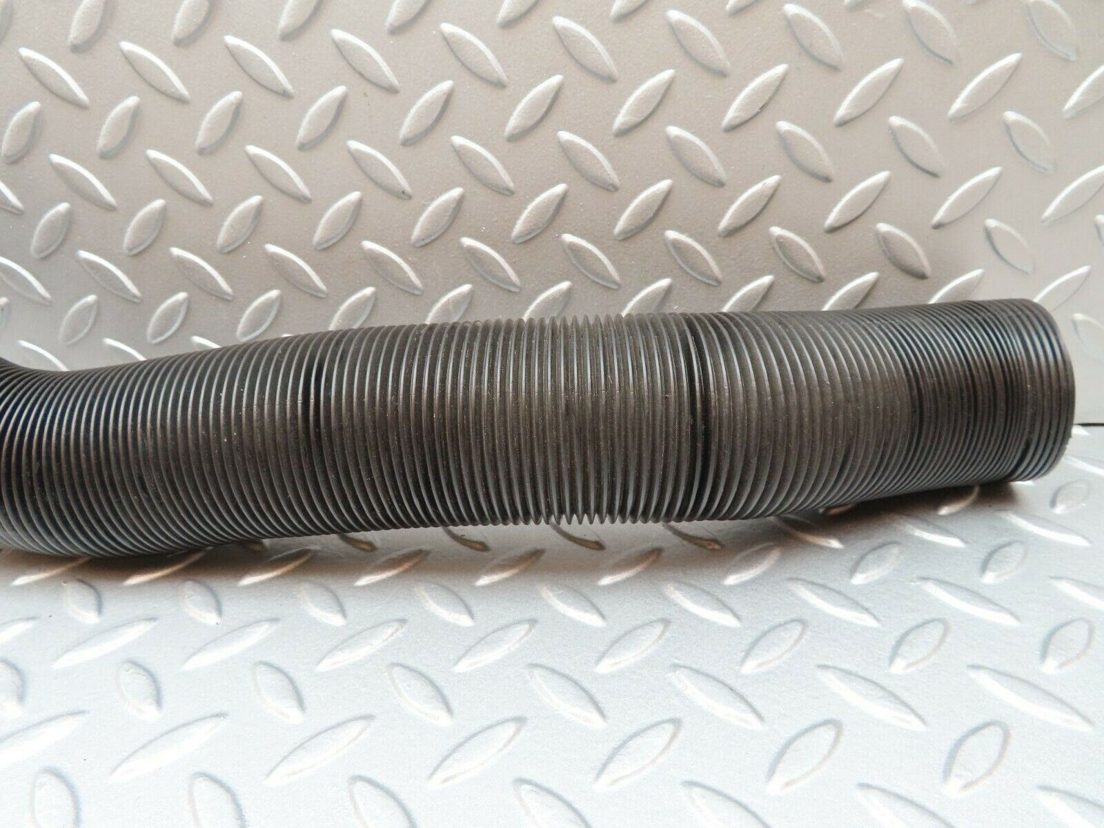 3731 Mercedes-Benz S123 200T Wagon Heater Pipe Air Pipe