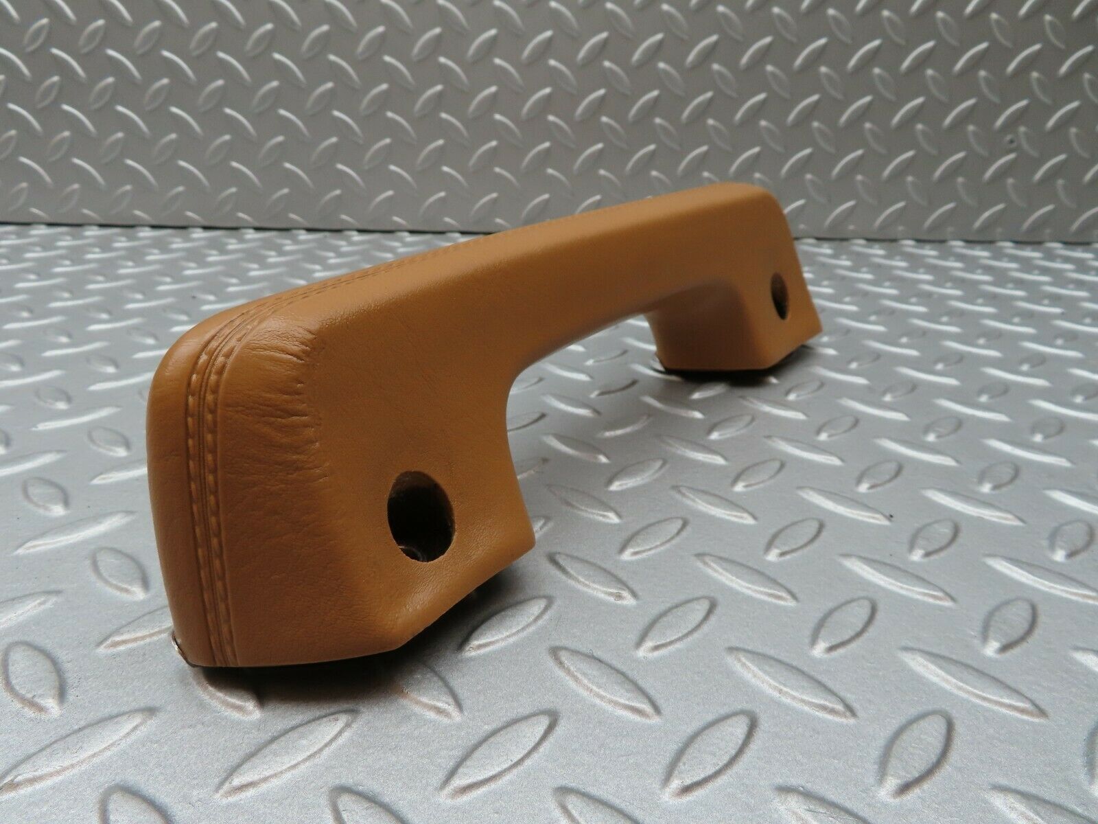 3805 Mercedes-Benz S123 200T Wagon Door Handle Front Right Palomino 1239702001