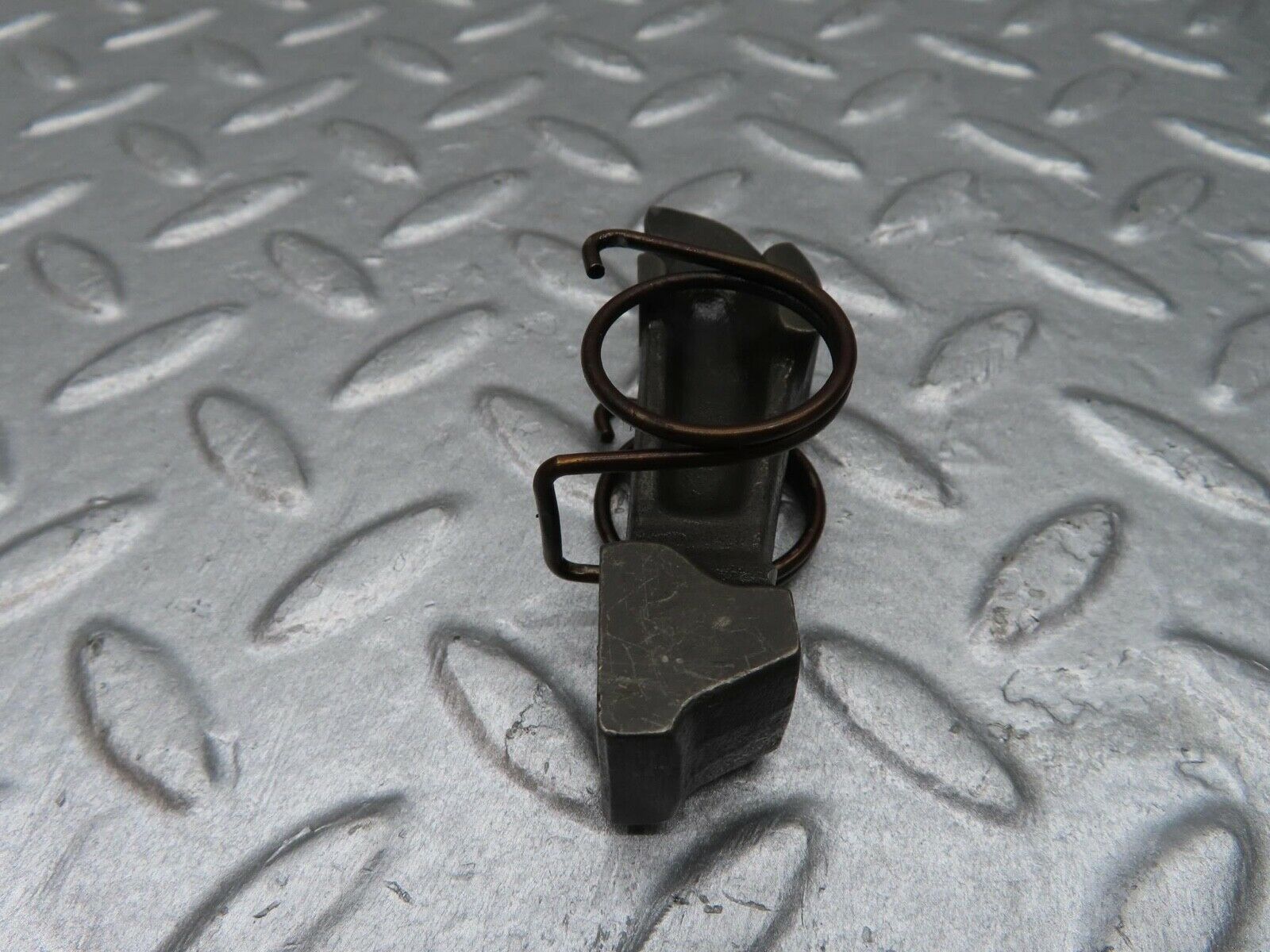 12860 Mercedes-Benz W111 220SE Valve Rocker Arm With Retaining Spring