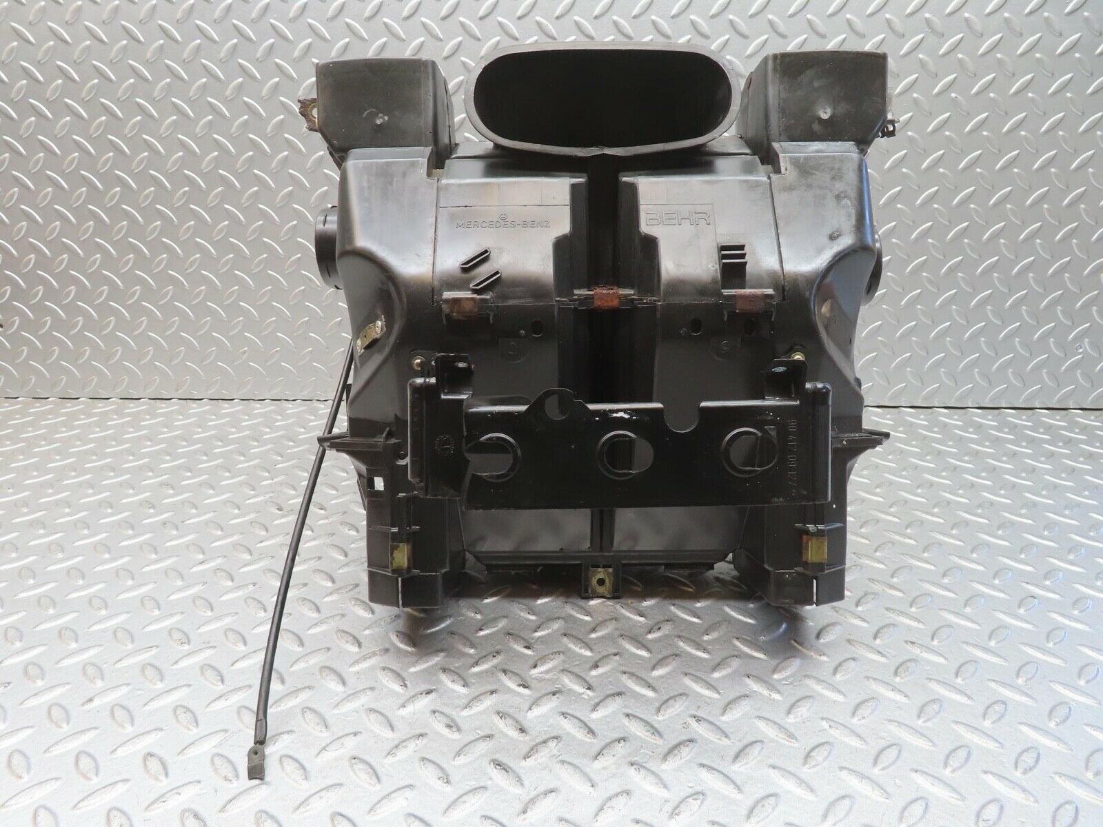 13666 Mercedes-Benz W123 200 Heater Box Blower Housing Behr 1238300008