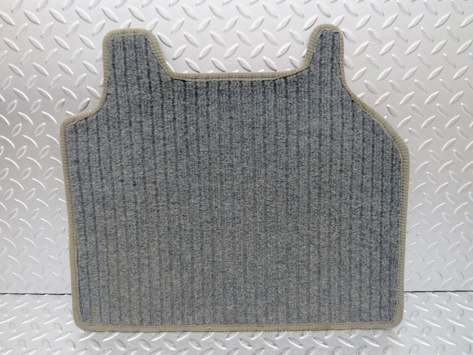 32336 Mercedes-Benz S124 300TE Wagon Rear Right Floor Carpet Mat Grey