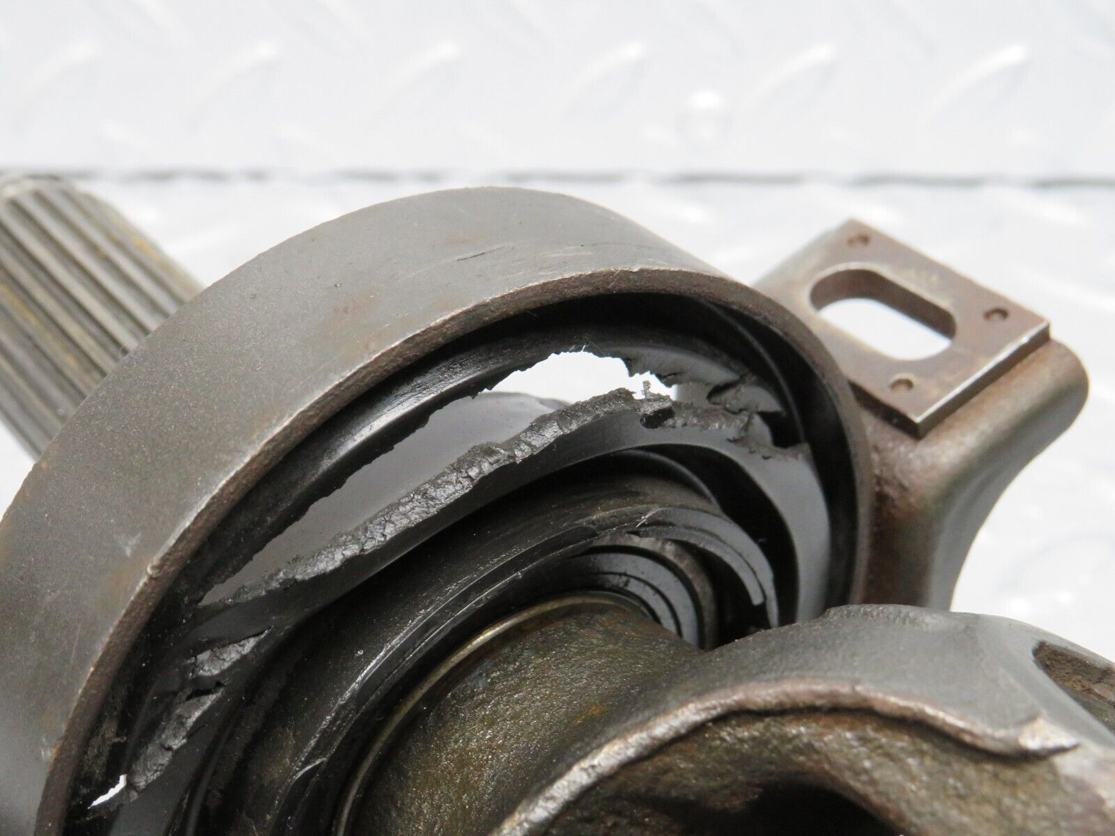 39556 Mercedes-Benz R129 320SL Coupe Prop Shaft Cardan Shaft 1244110215