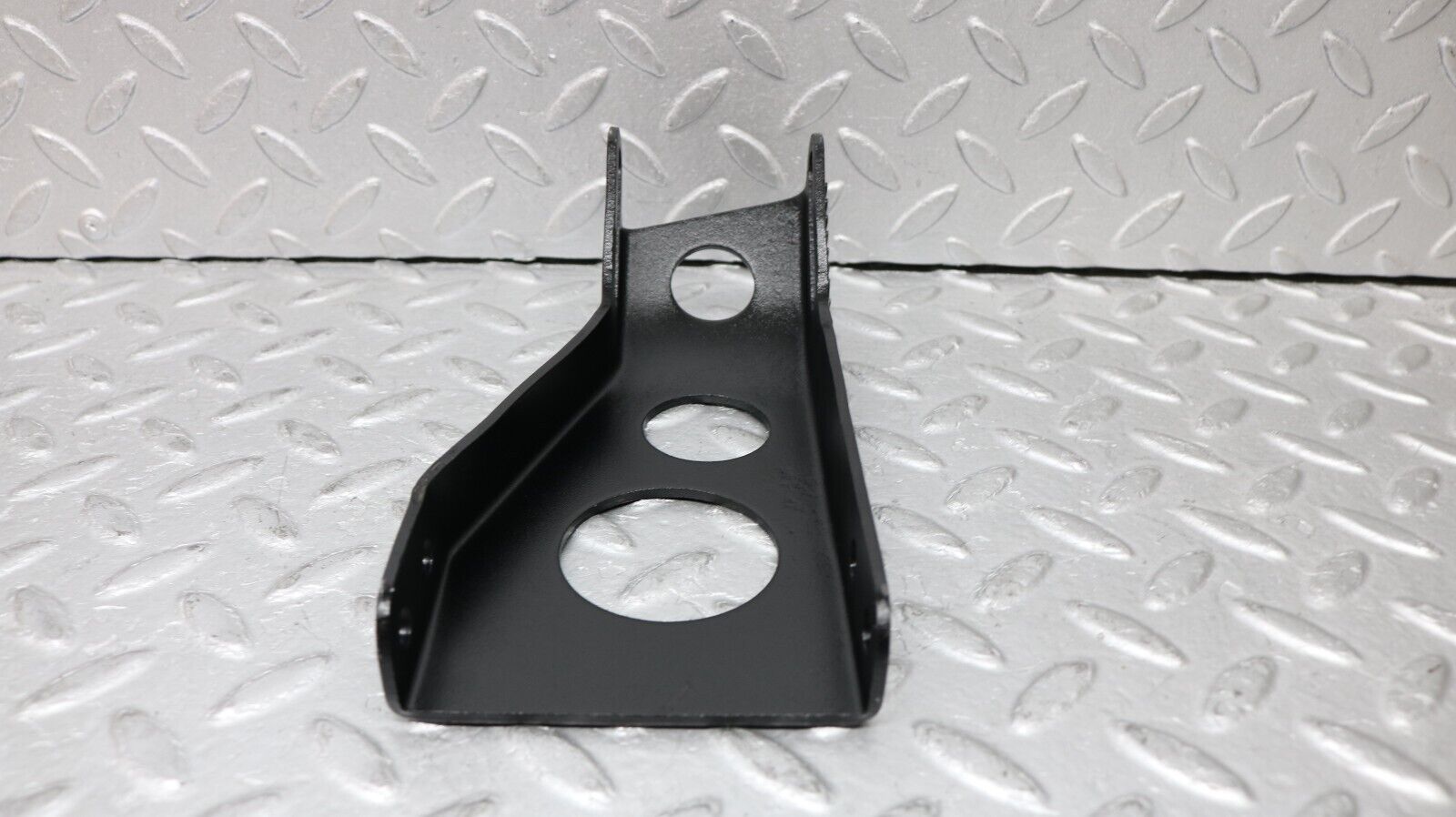 37229 Mercedes-Benz C126 420SEC Coupe Alternator Generator Bracket