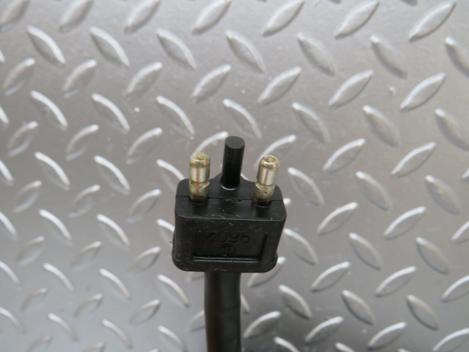 26215 Mercedes-Benz W116 450SE Sunroof Motor With Bracket 0008202807