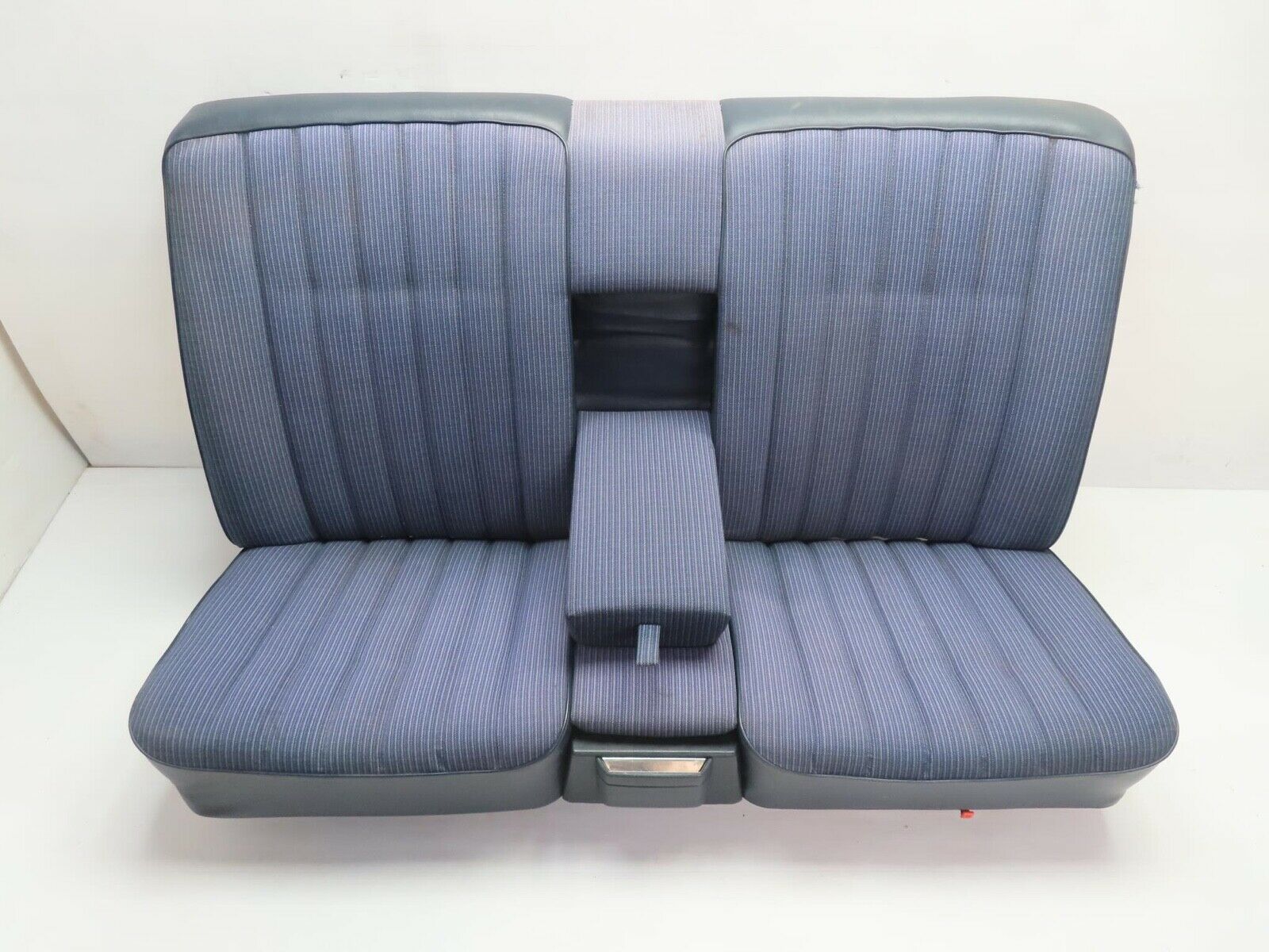11301 Mercedes-Benz C123 230CE Coupe Rear Seat Blue 1239200316