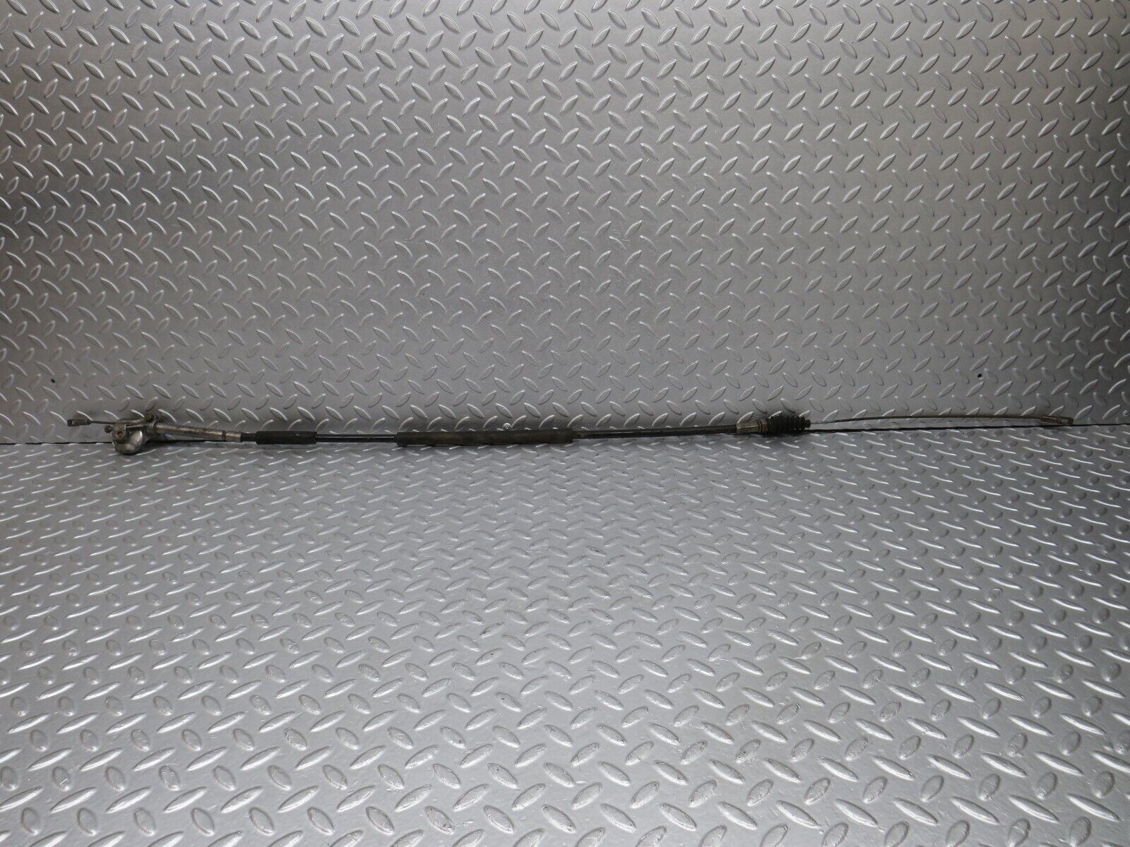 40454 Mercedes-Benz W110 230 Handbrake Cable Handbrake Pulley 1104200790