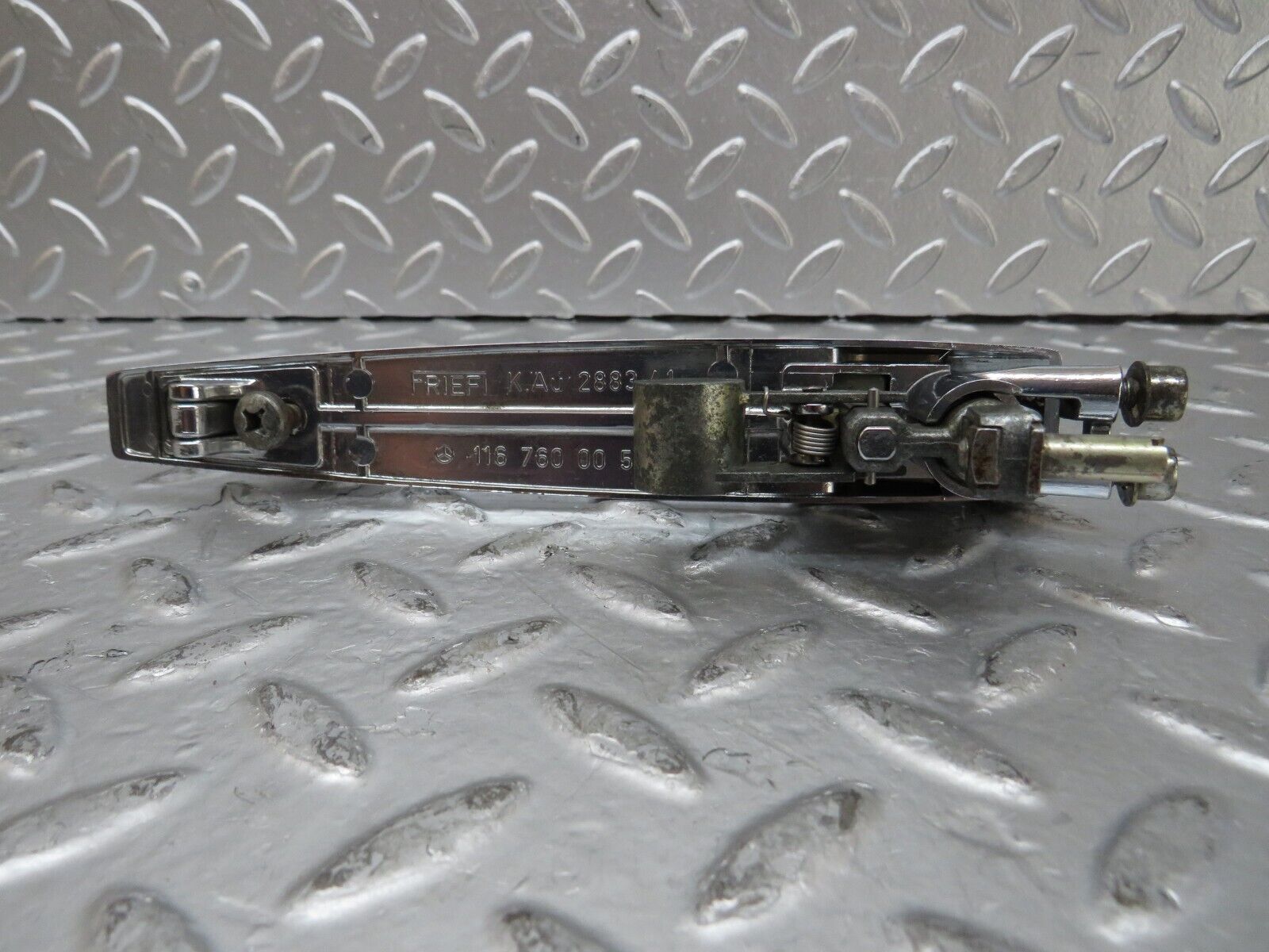 26082 Mercedes-Benz W116 450SE Chrome Door Handle Rear Right No Key 1167600059