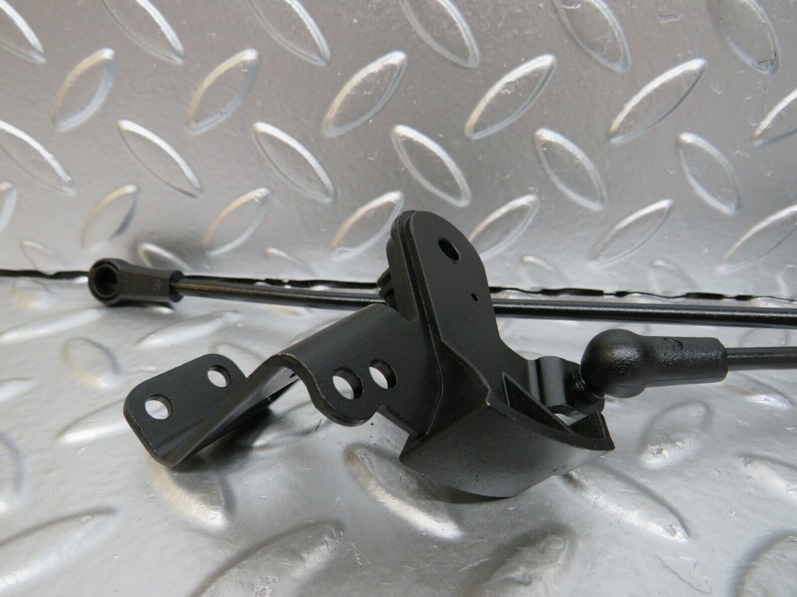 25380 Mercedes-Benz W201 190D Throttle Linkage